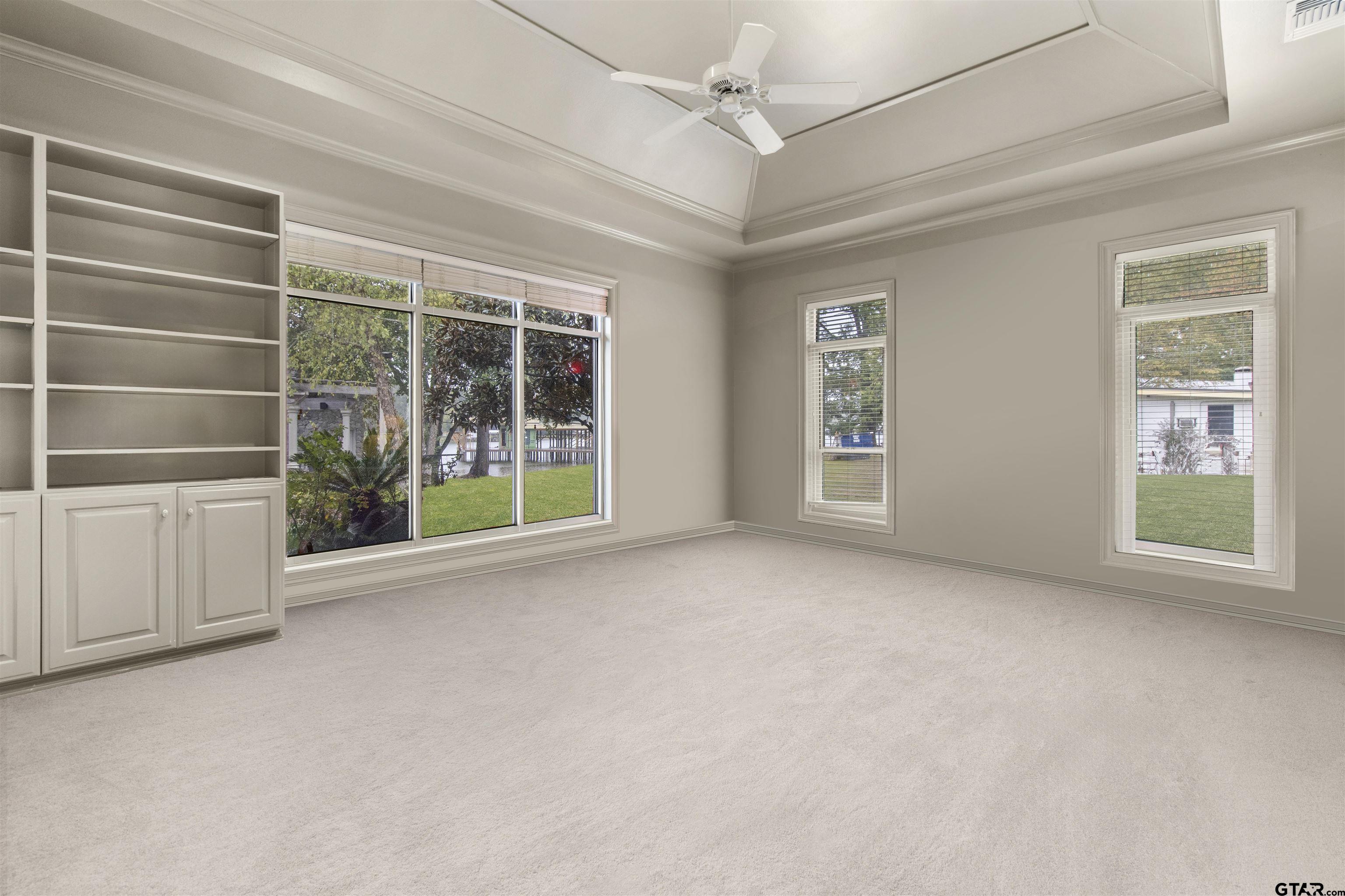13735 Peninsula