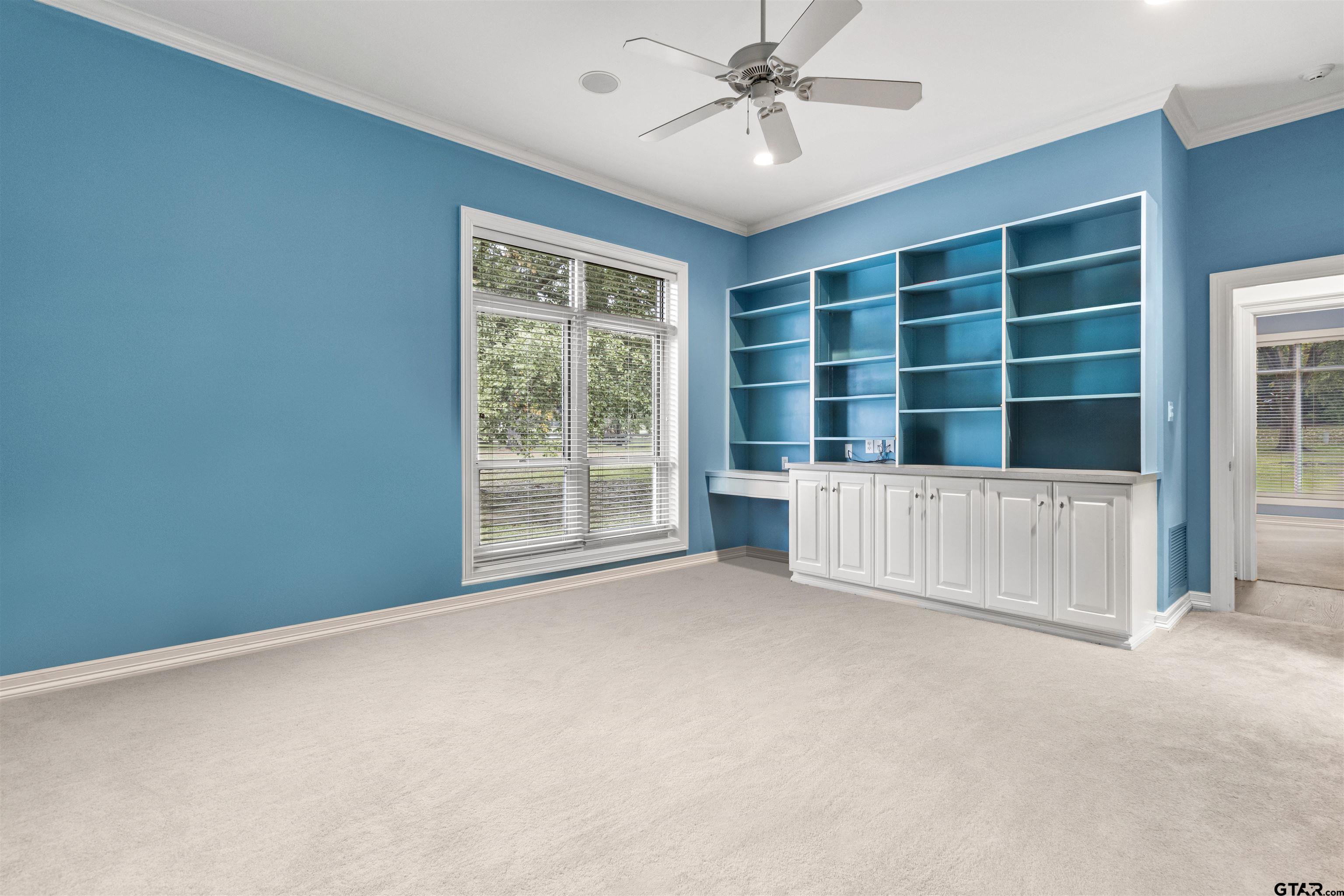 13735 Peninsula