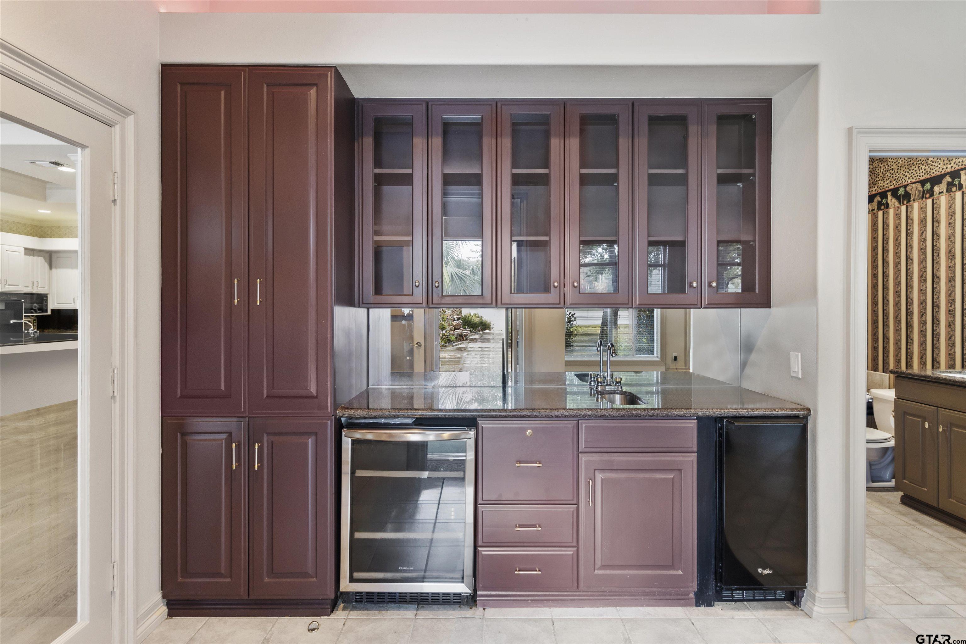 13735 Peninsula