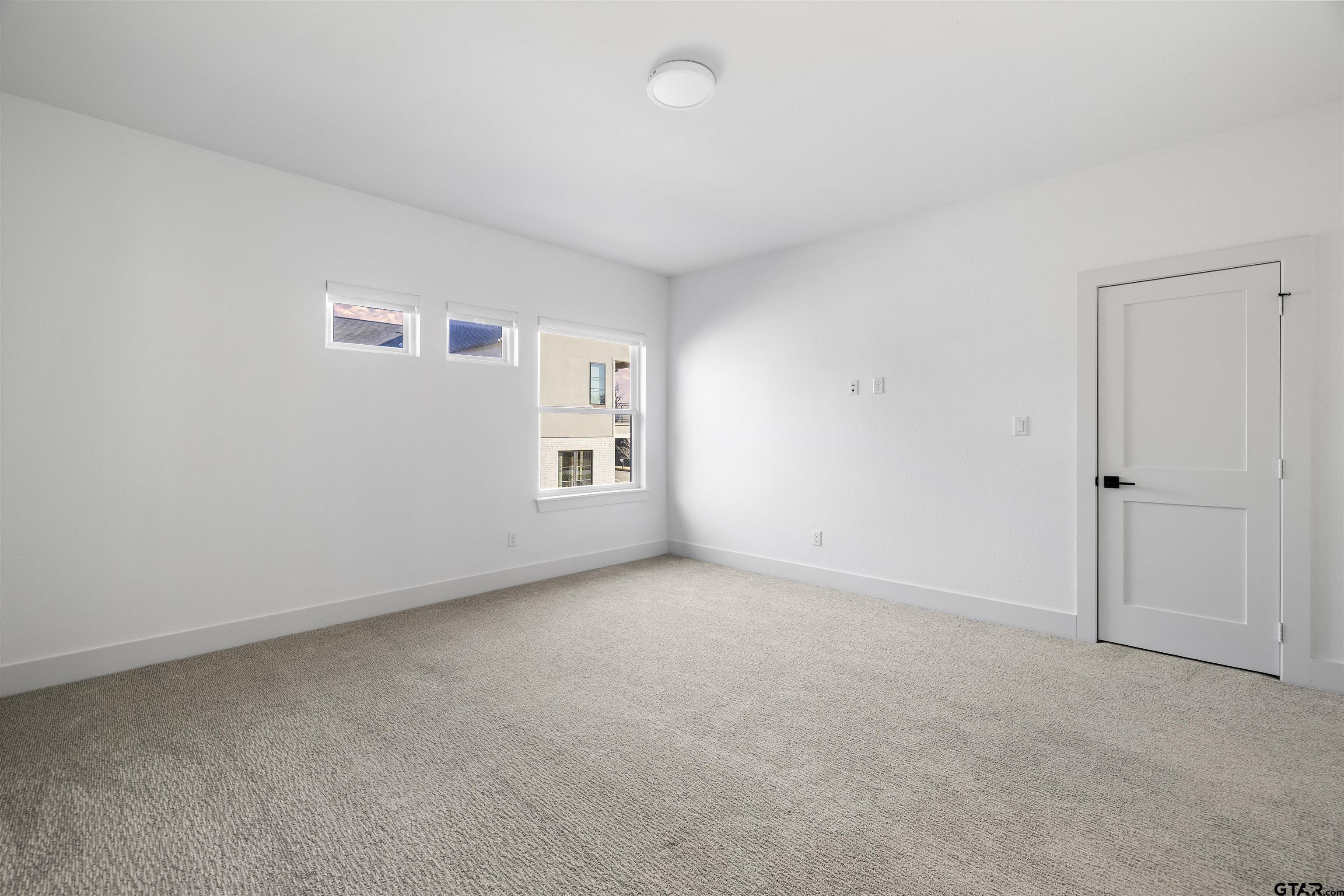 2432 Bellview Circle