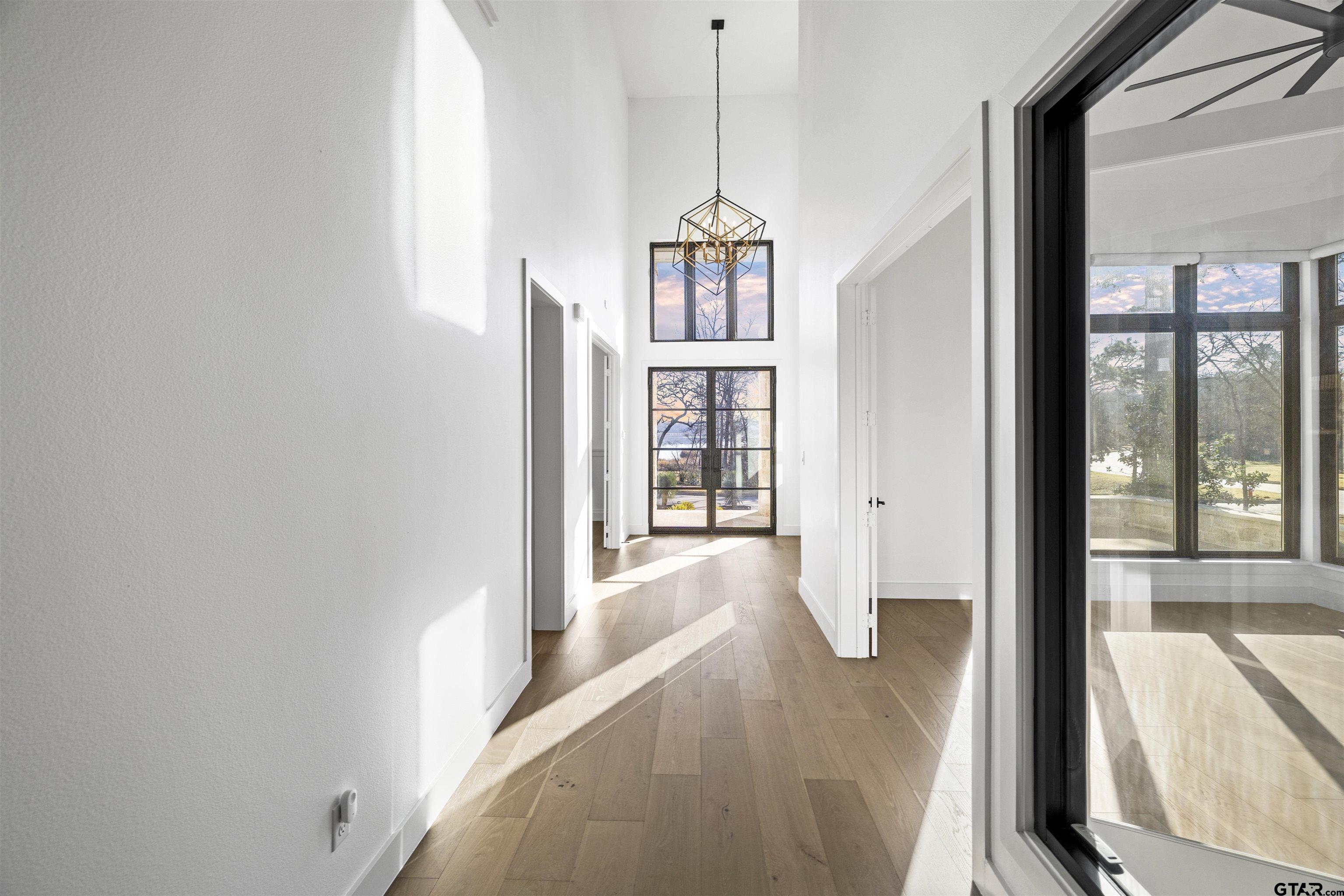 2432 Bellview Circle