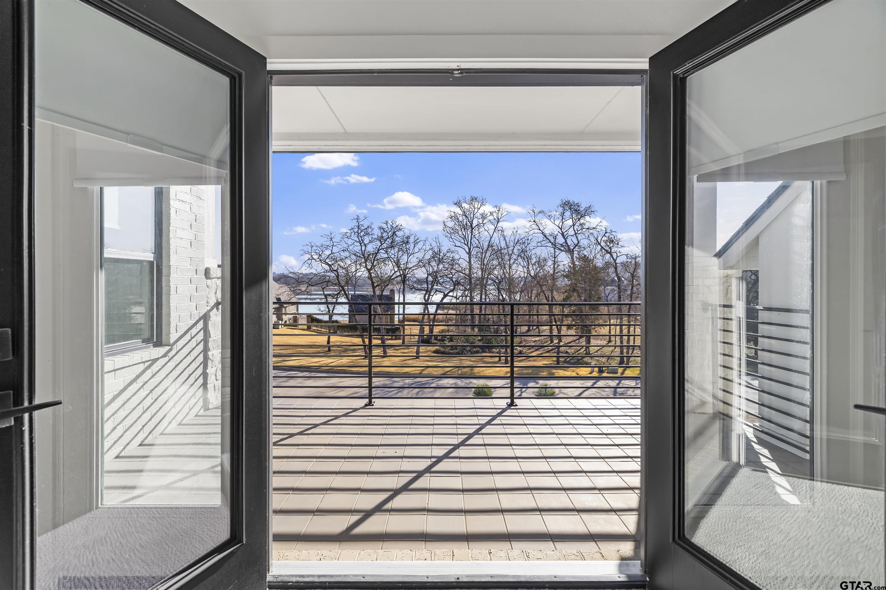 2432 Bellview Circle