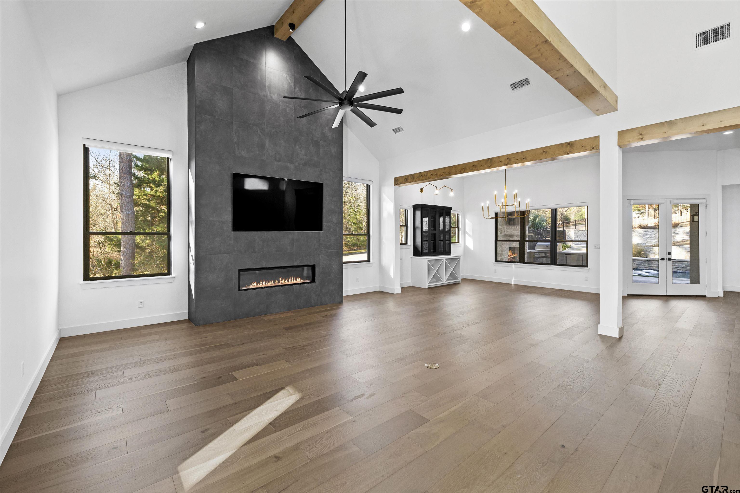 2432 Bellview Circle