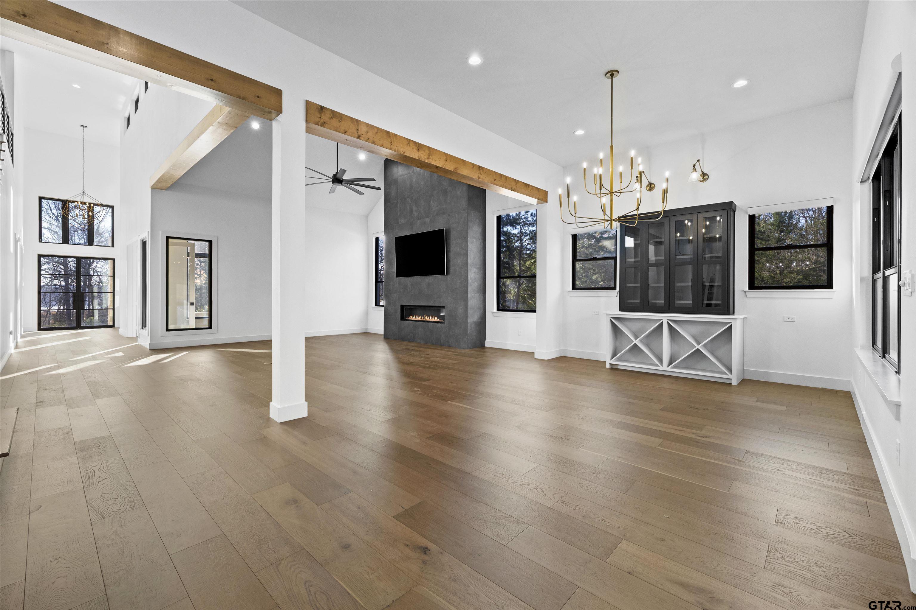 2432 Bellview Circle