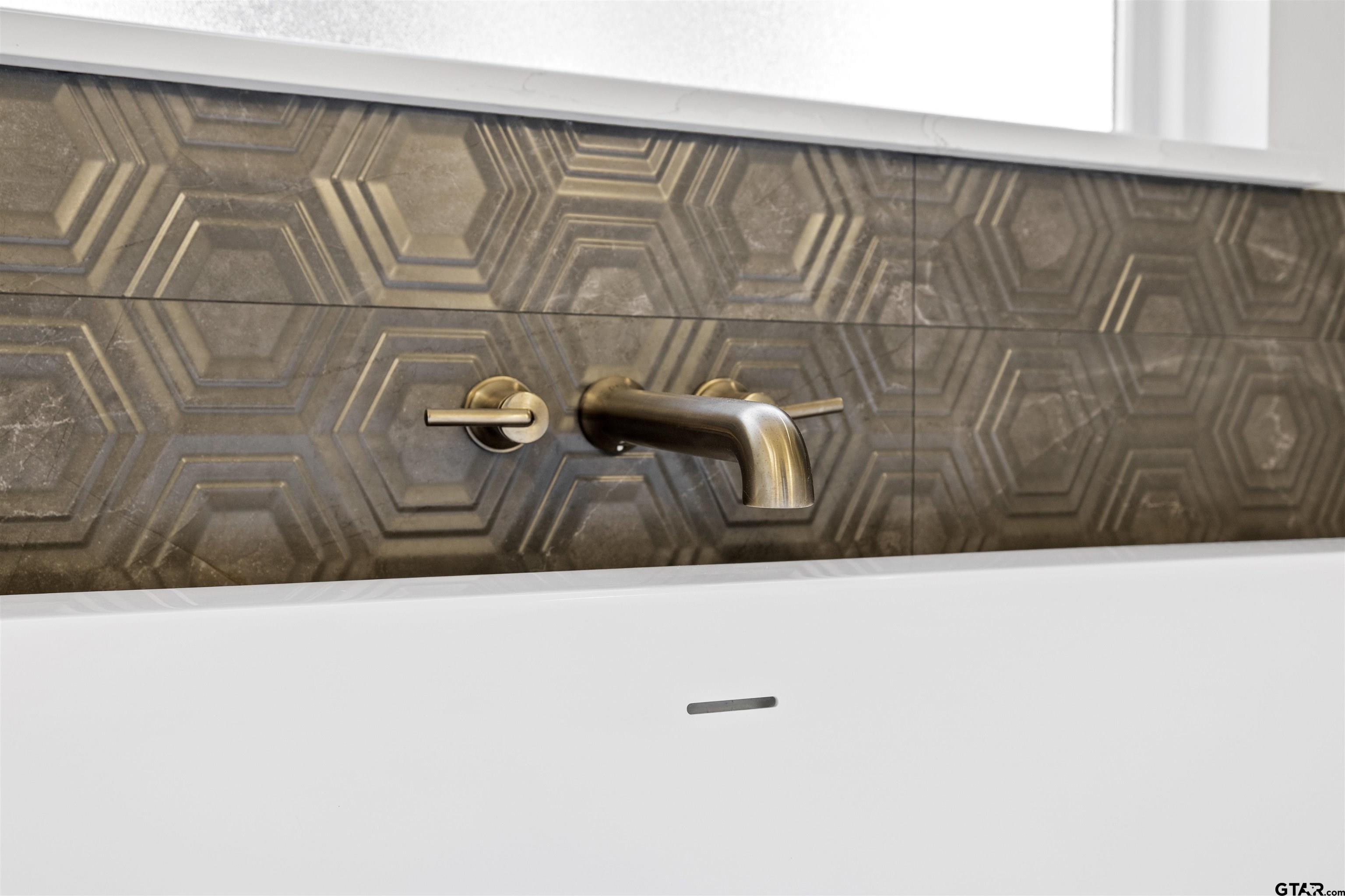 2432 Bellview Circle