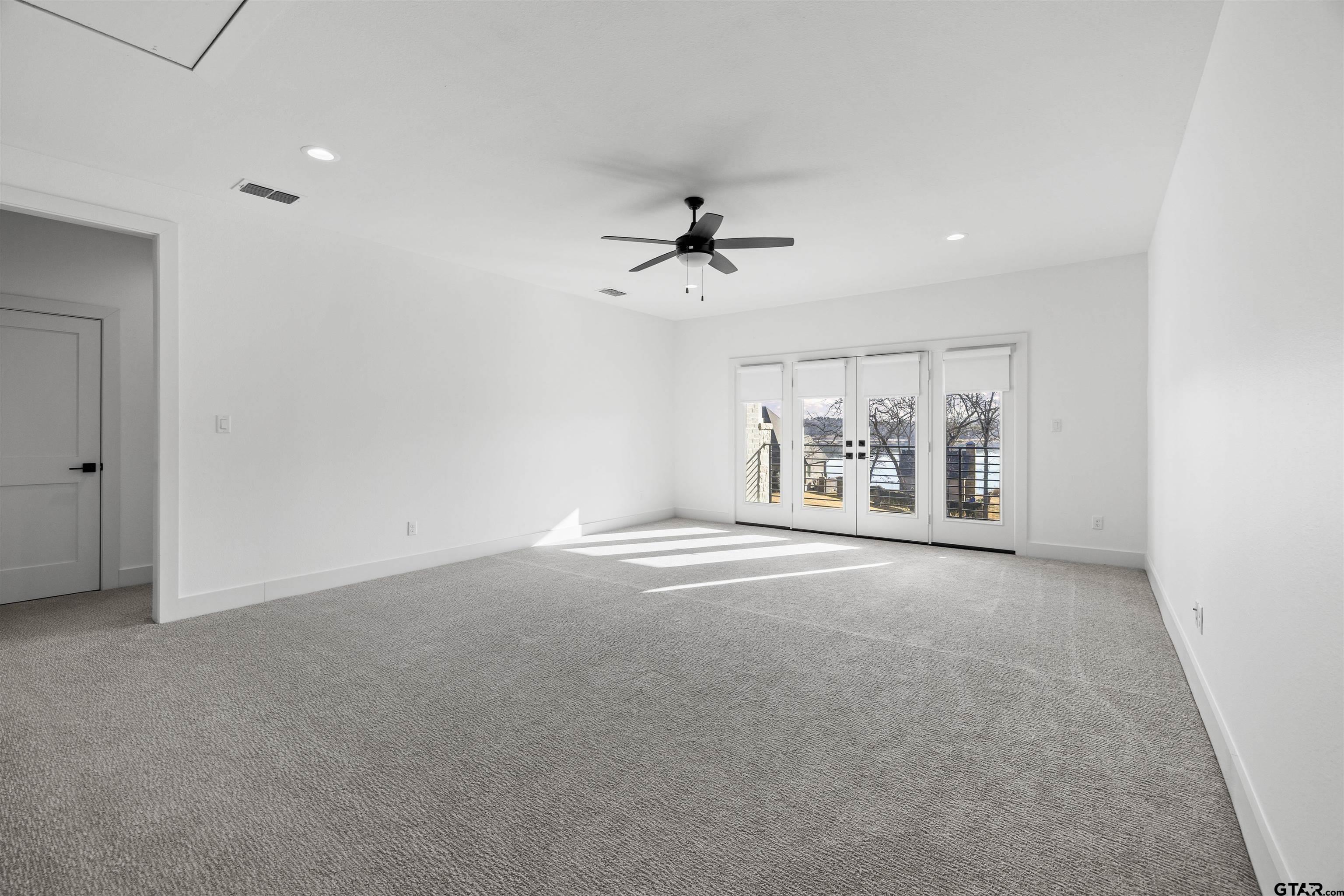 2432 Bellview Circle