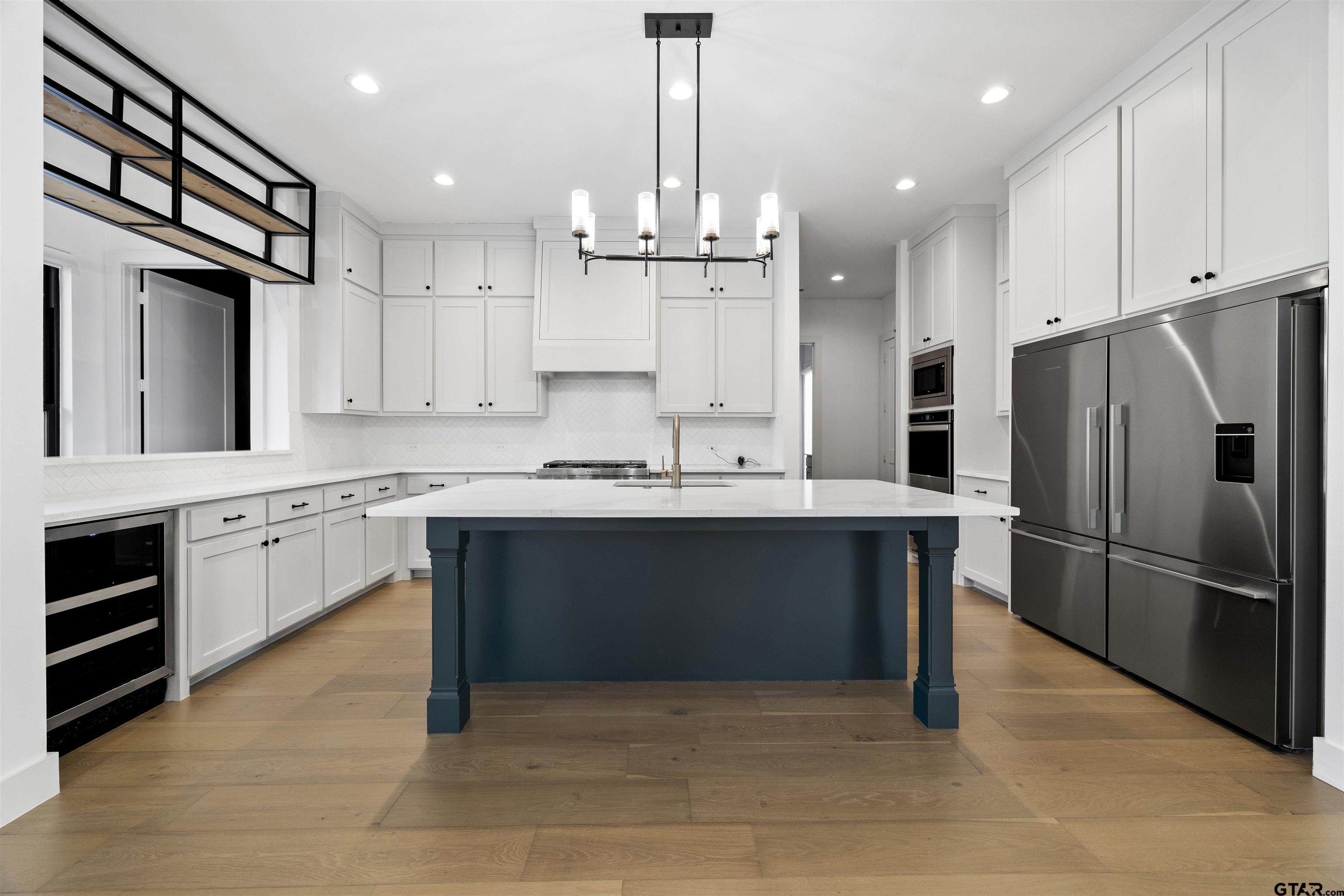 2432 Bellview Circle