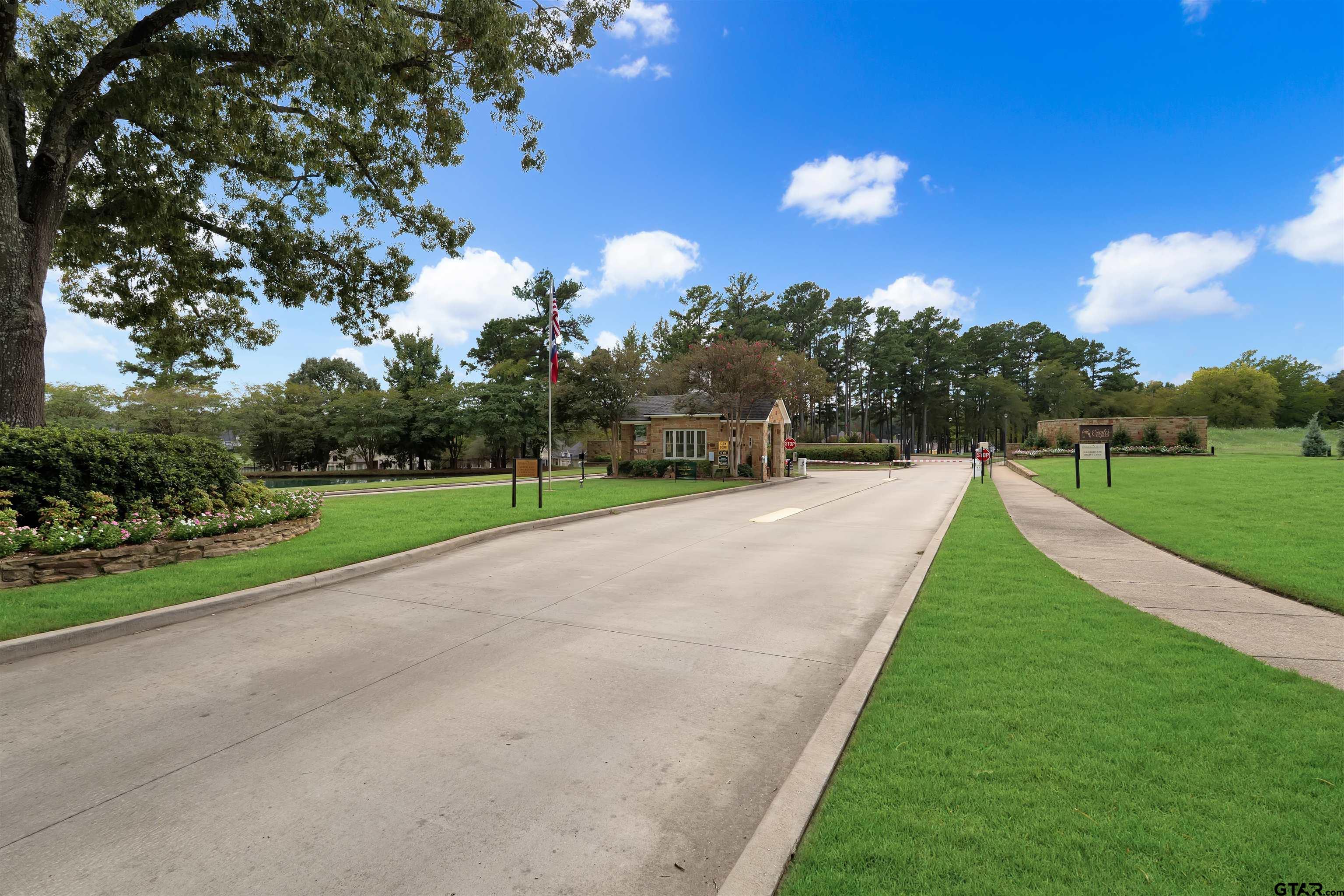 169 Dogwood lake Circle