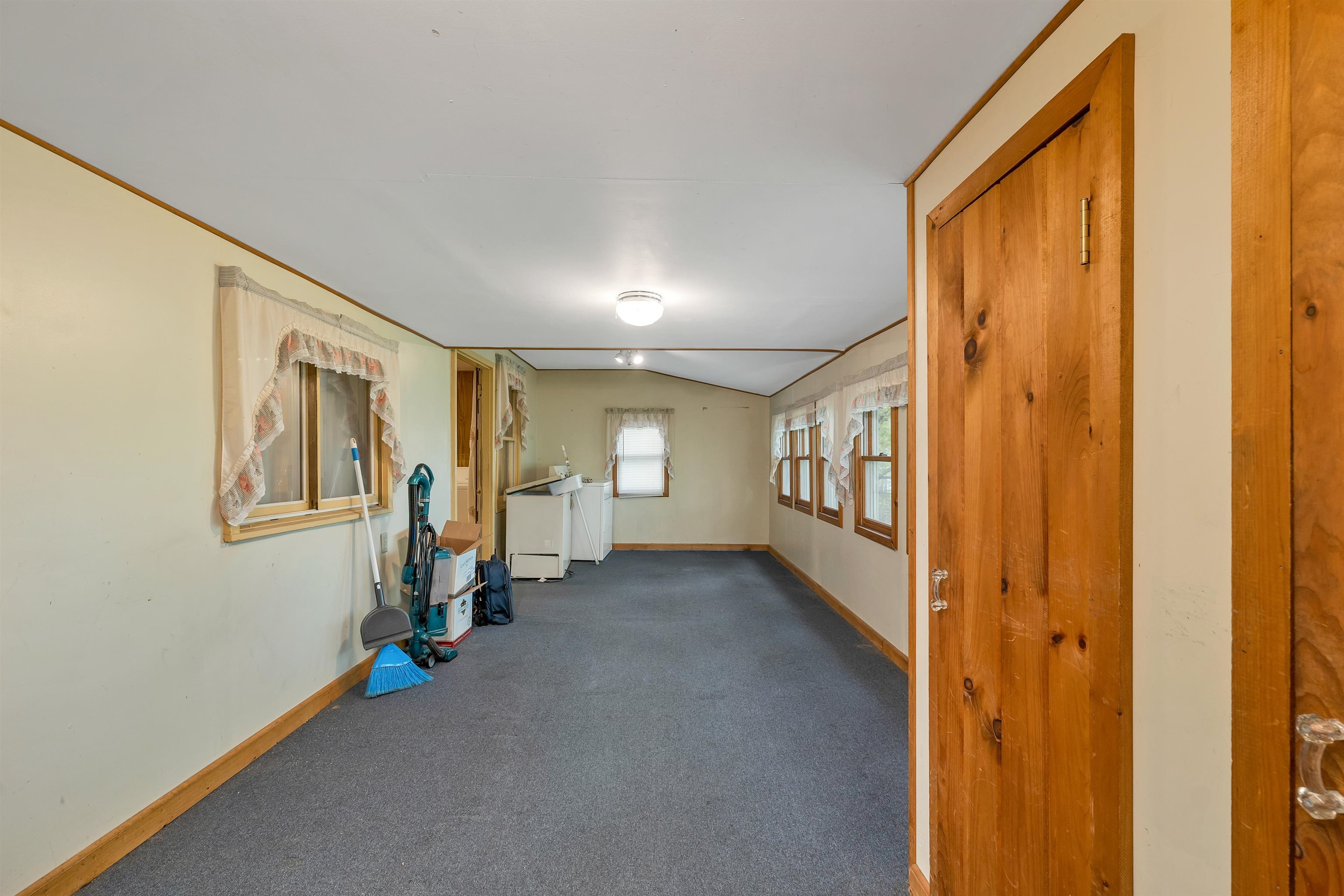 10 Lawrence Street