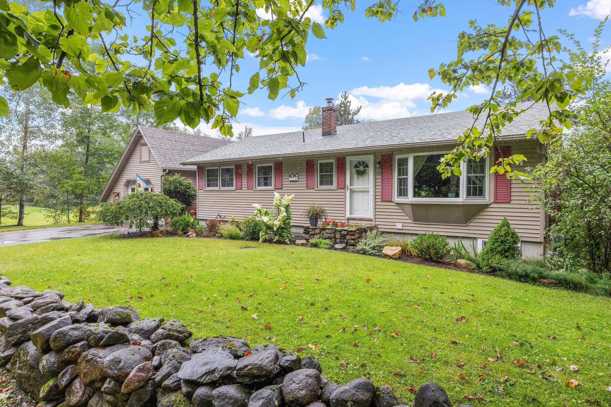 52 Hoyt Road