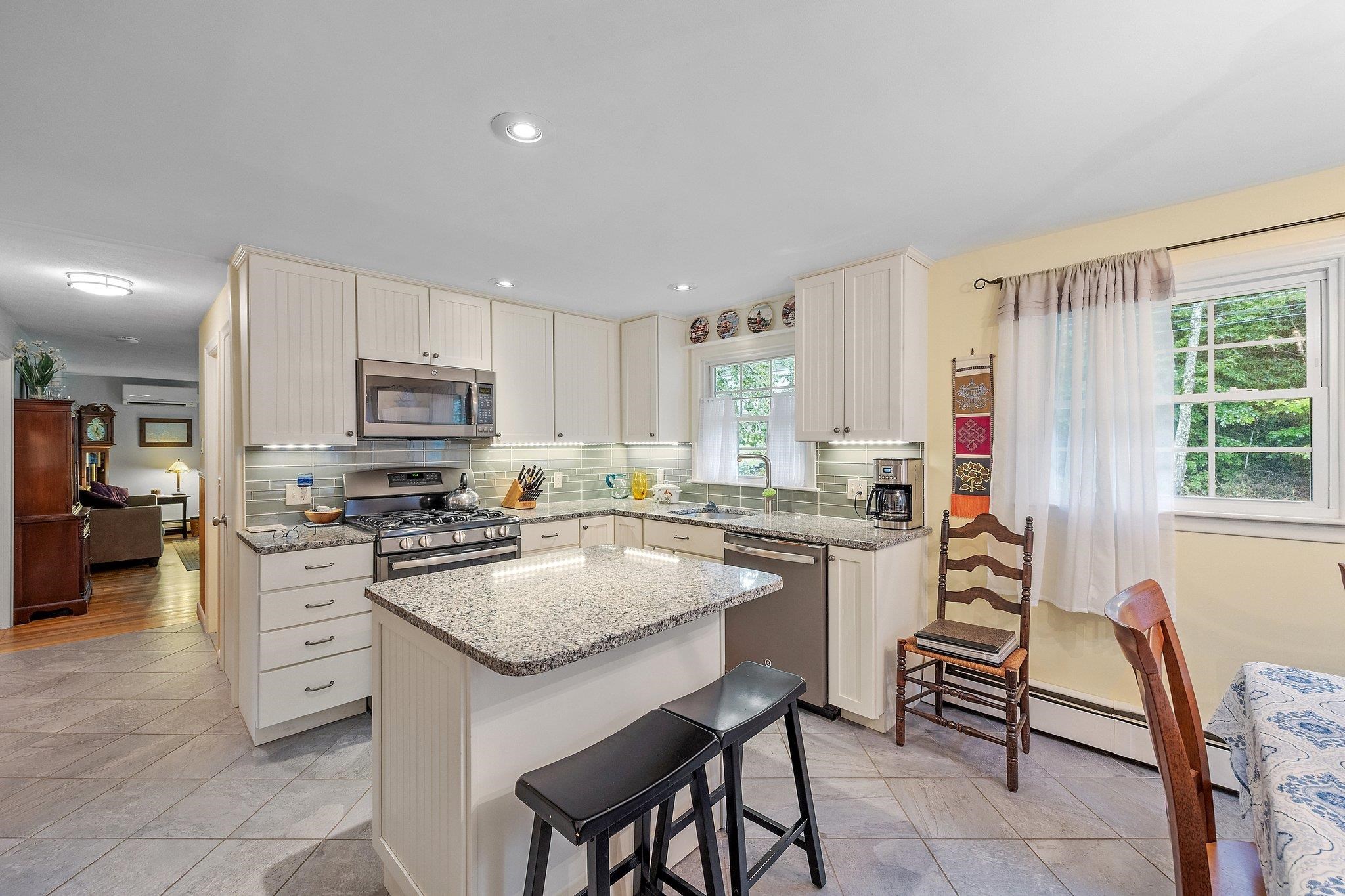 52 Hoyt Road