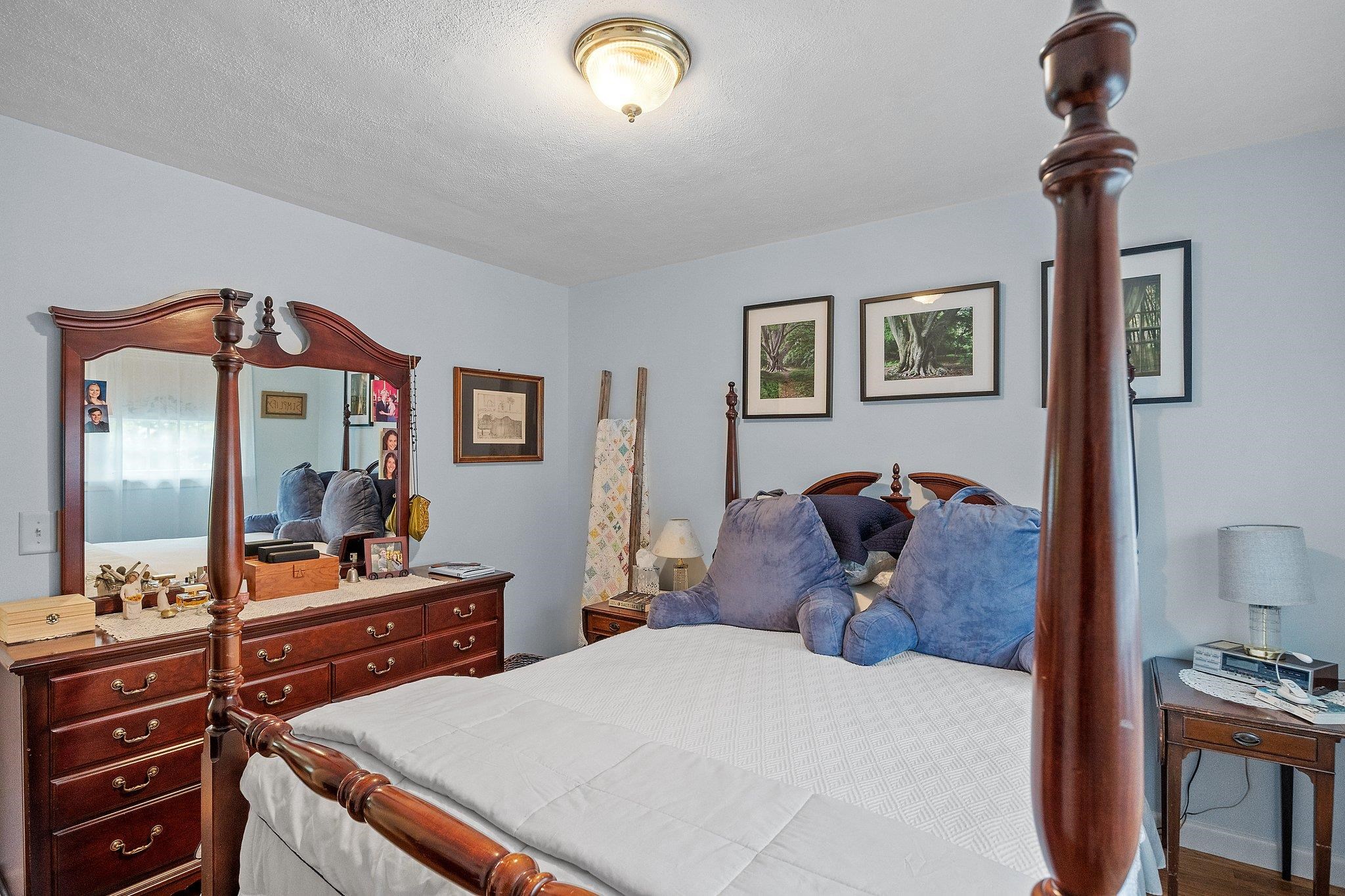 52 Hoyt Road