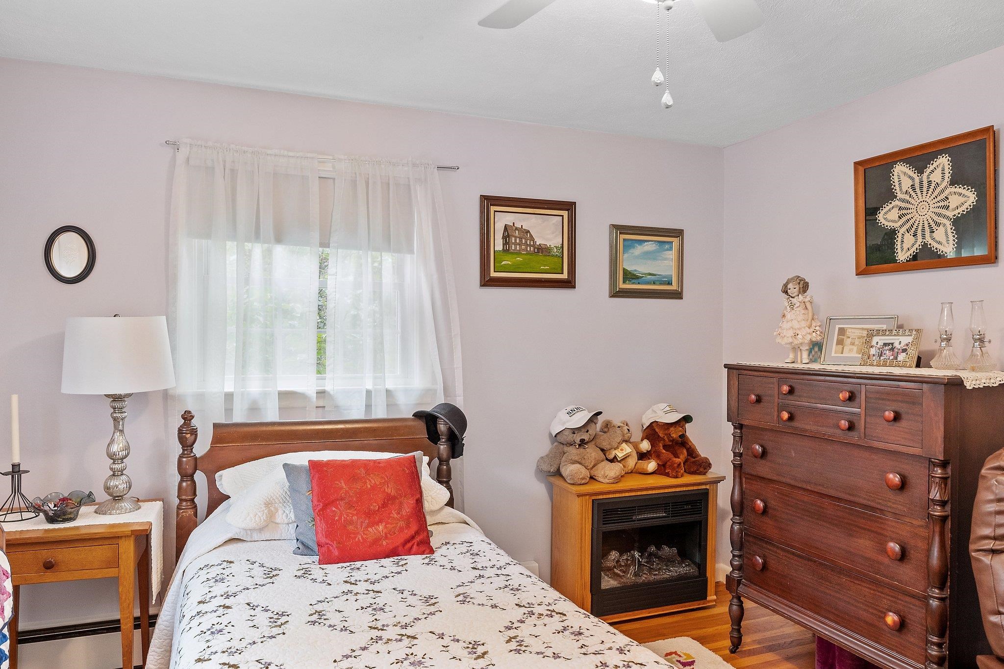 52 Hoyt Road