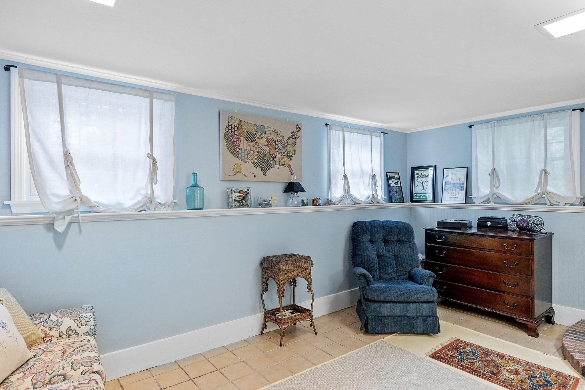 52 Hoyt Road