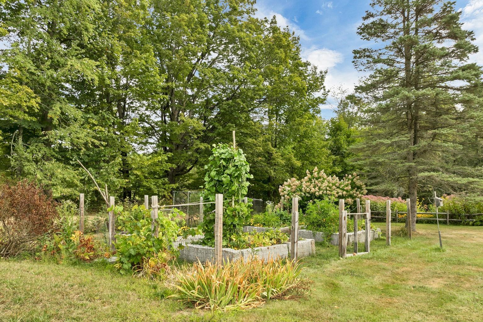 13 Stark Highway North Highway