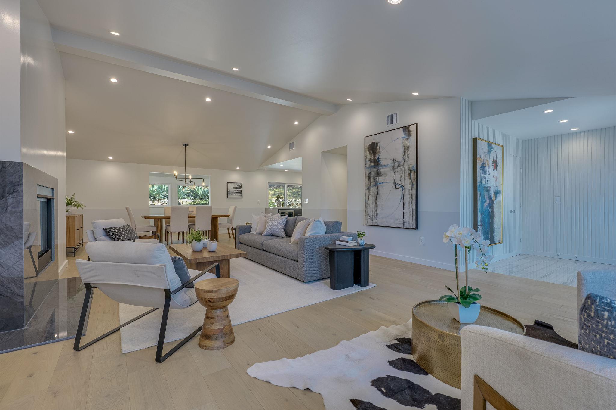 5706 Highland Hills CIR