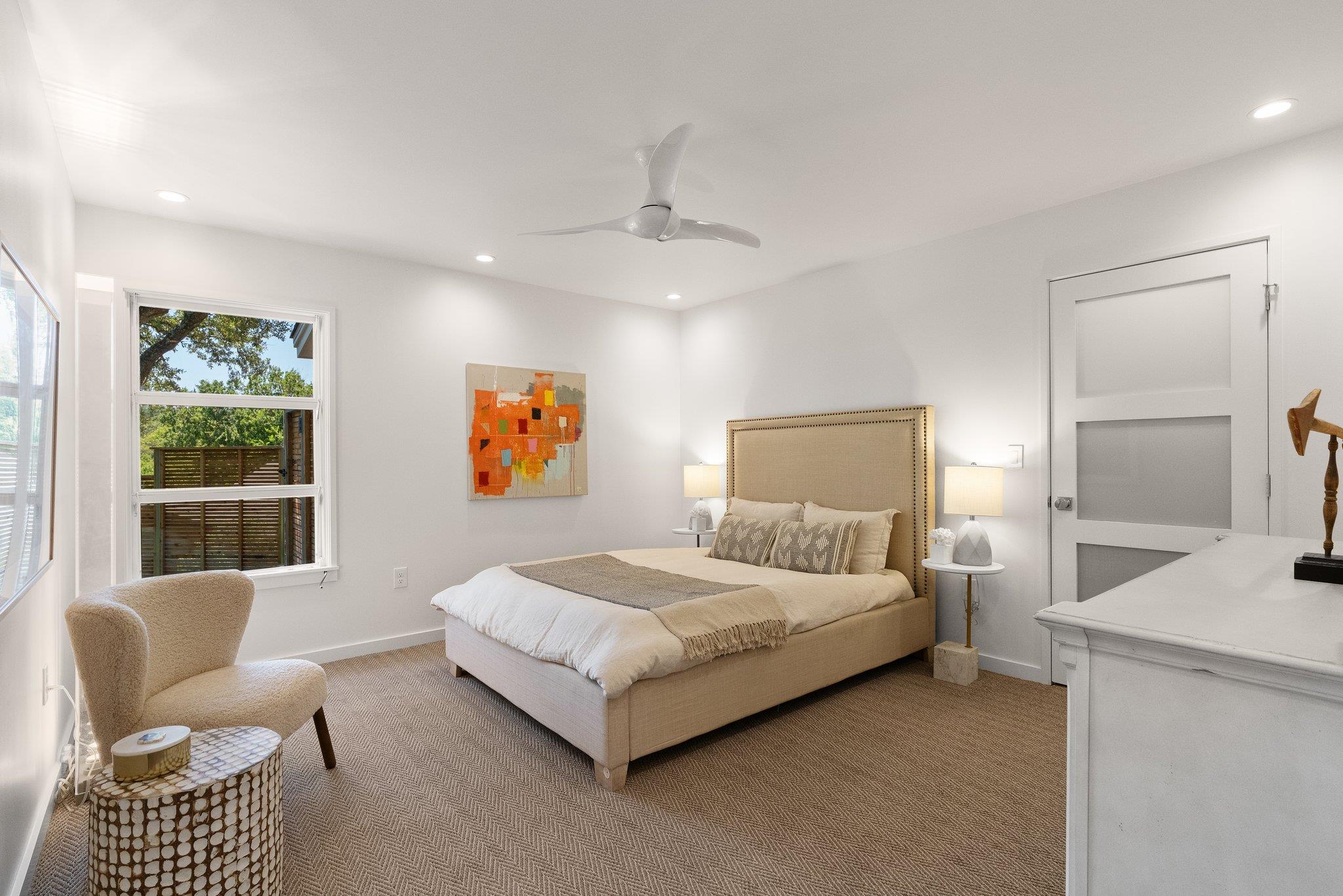 5706 Highland Hills CIR