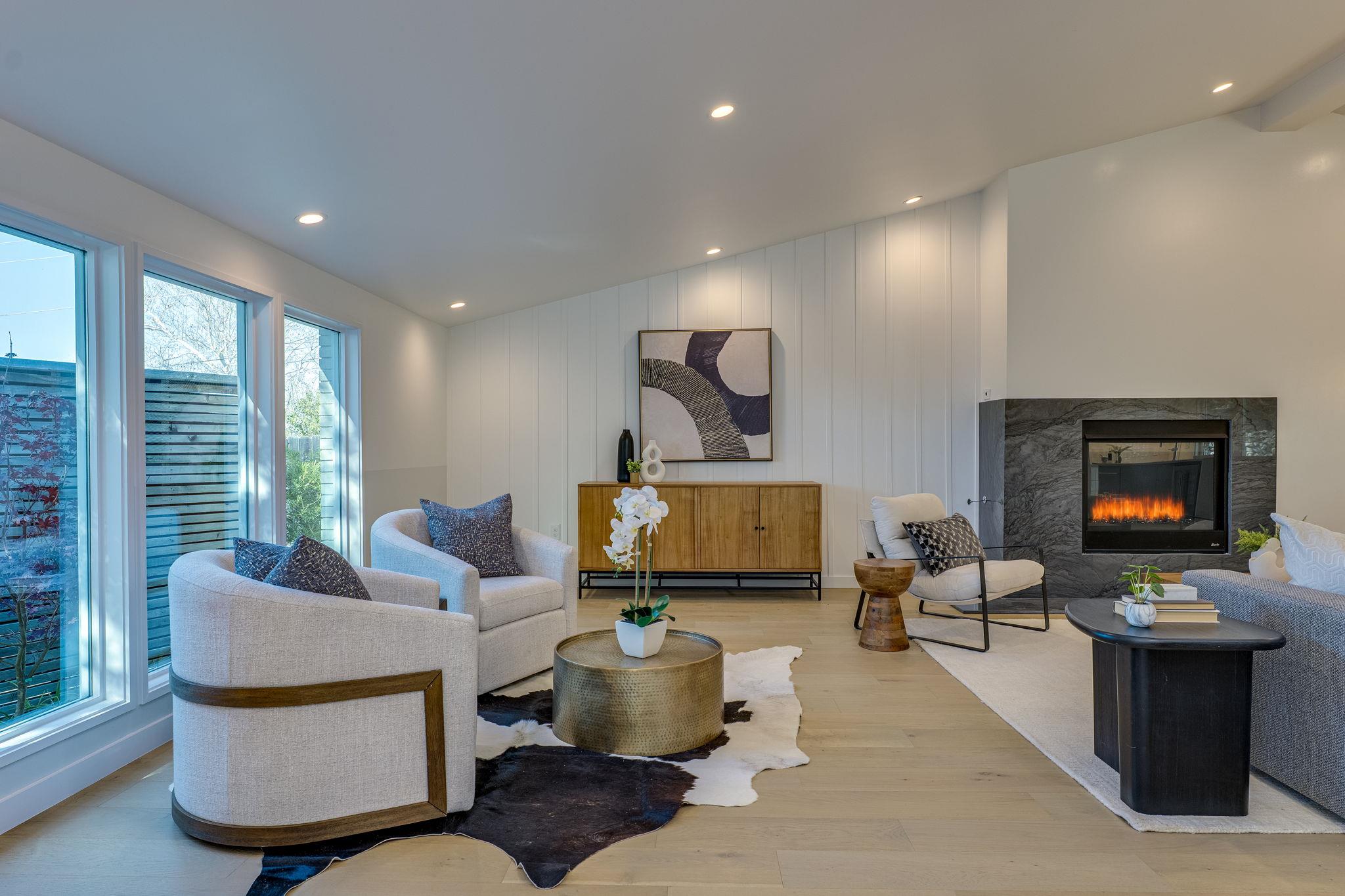 5706 Highland Hills CIR