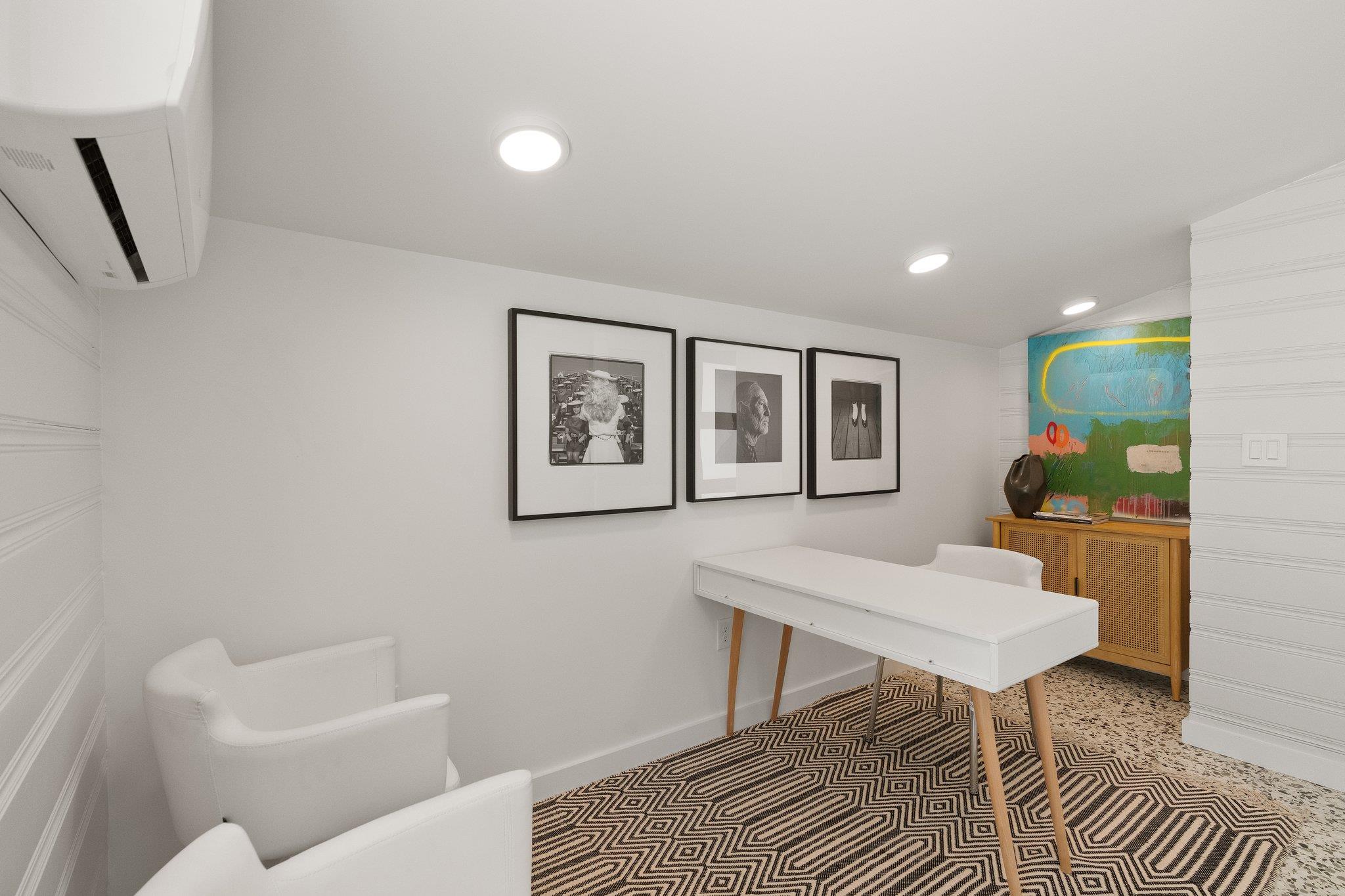 5706 Highland Hills CIR