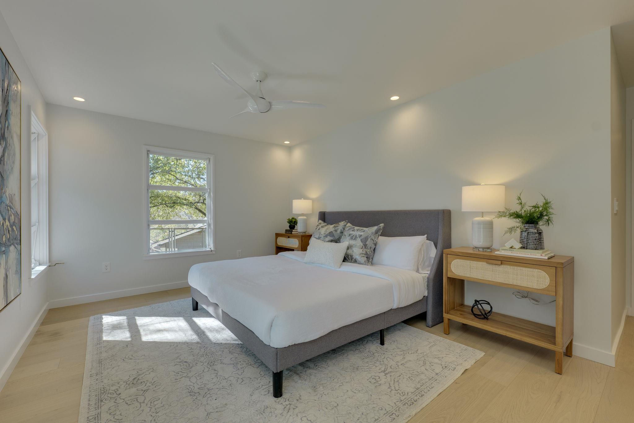 5706 Highland Hills CIR