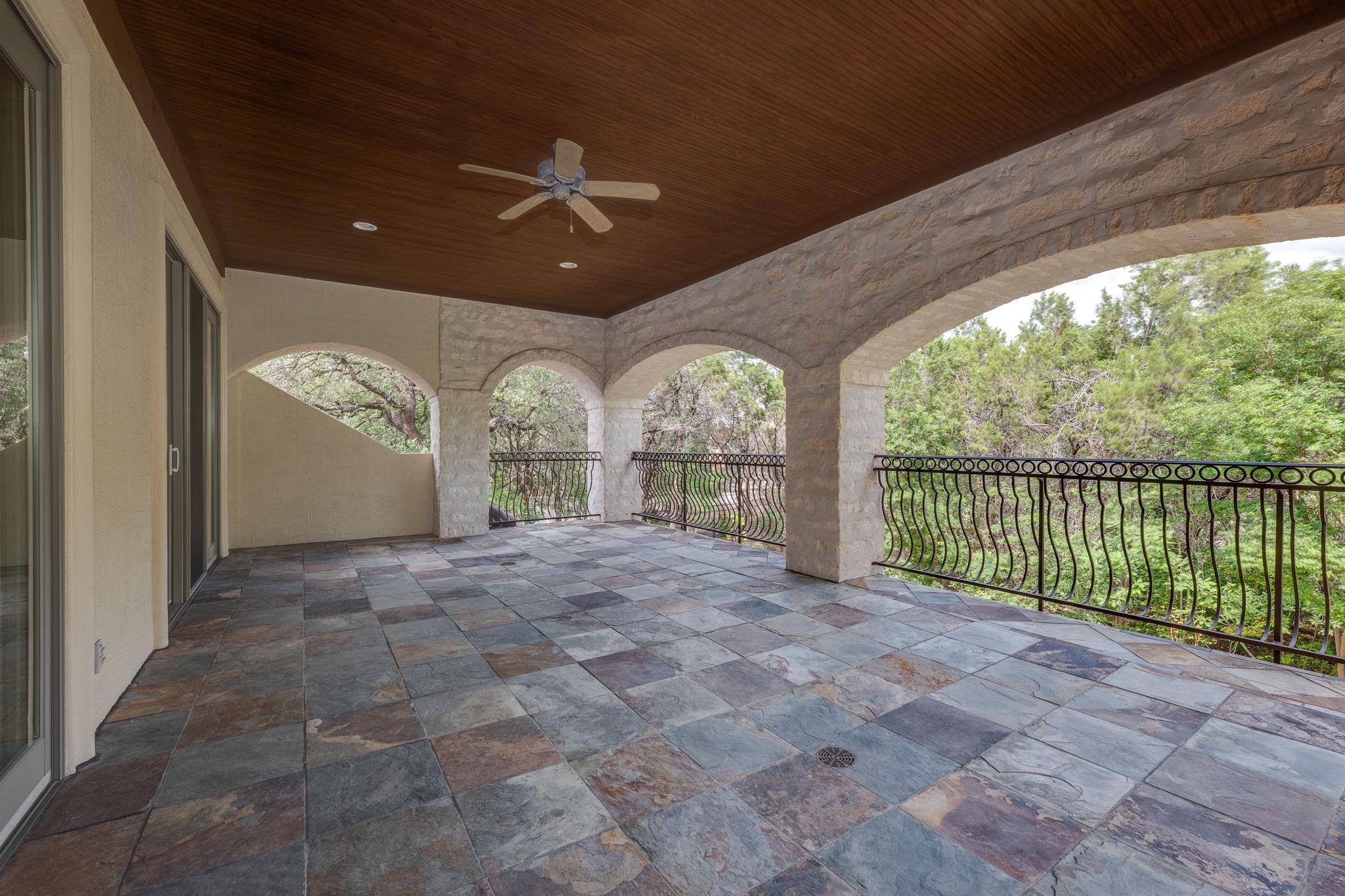 106 Lakeway Hills CV