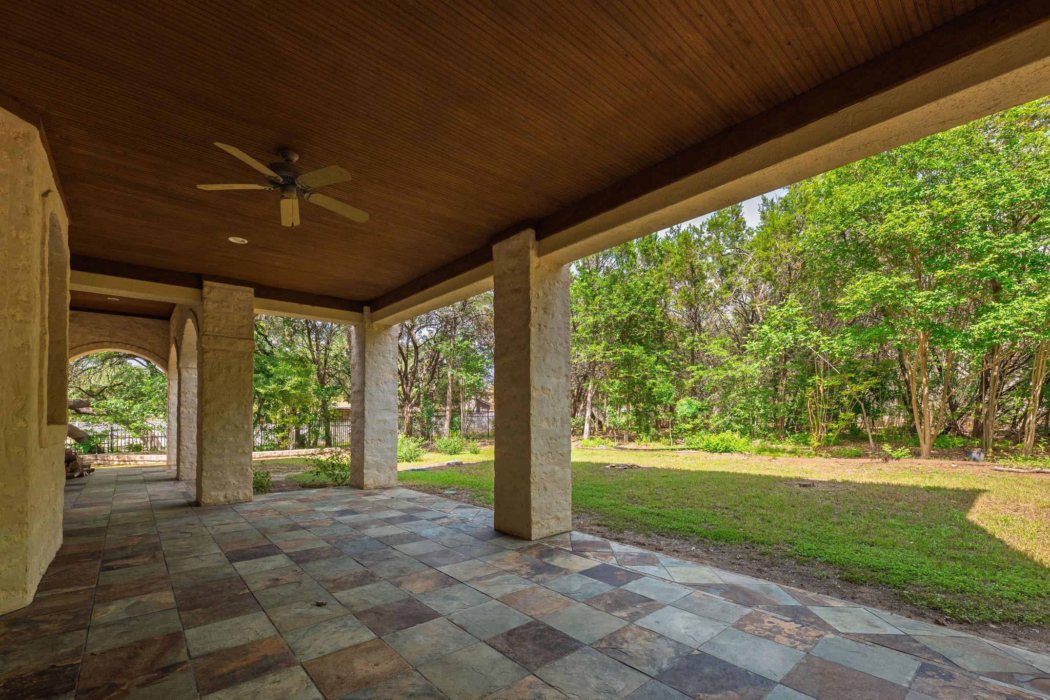106 Lakeway Hills CV