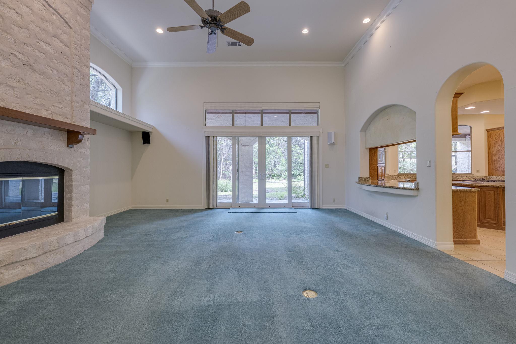 106 Lakeway Hills CV