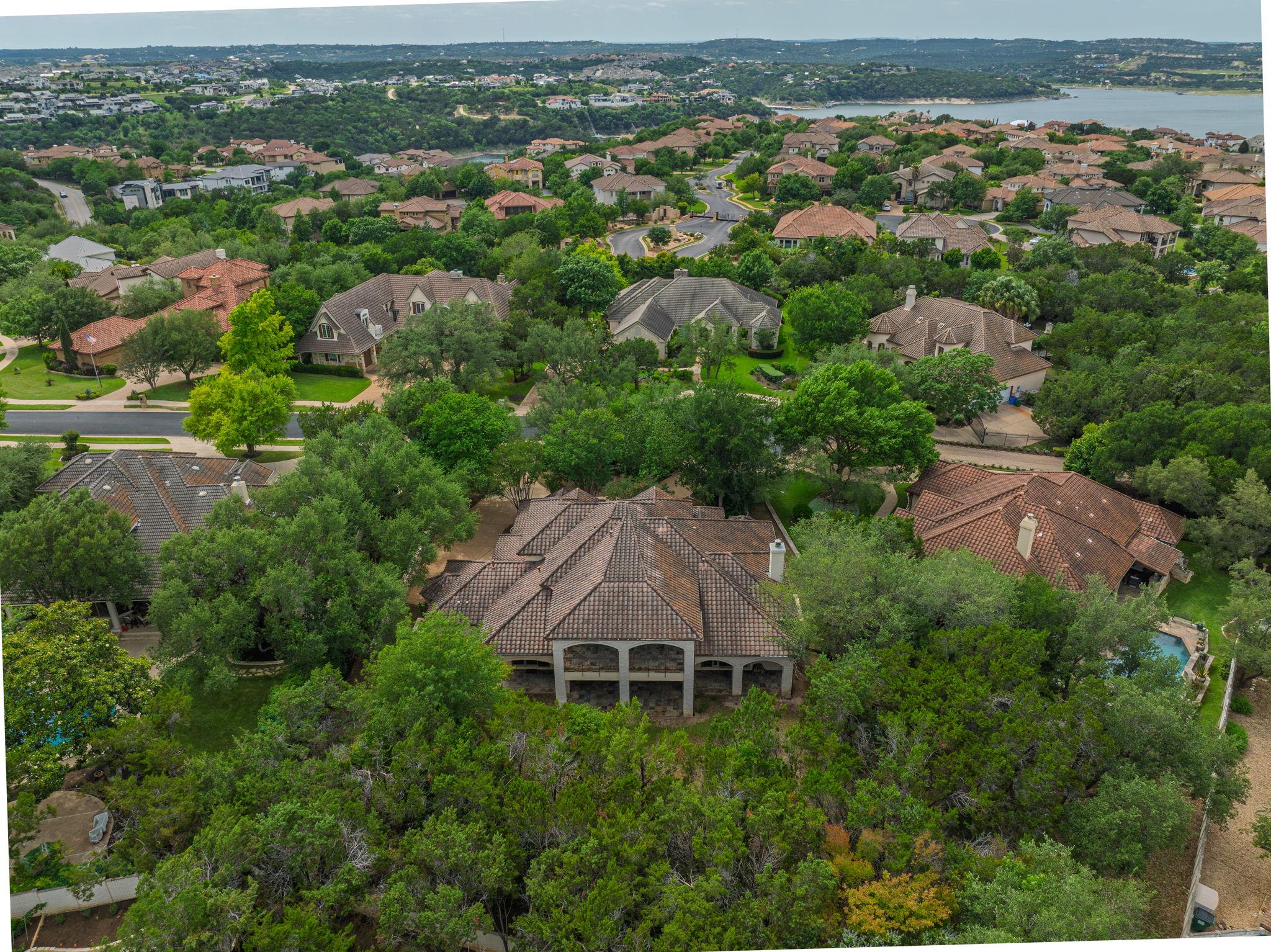 106 Lakeway Hills CV