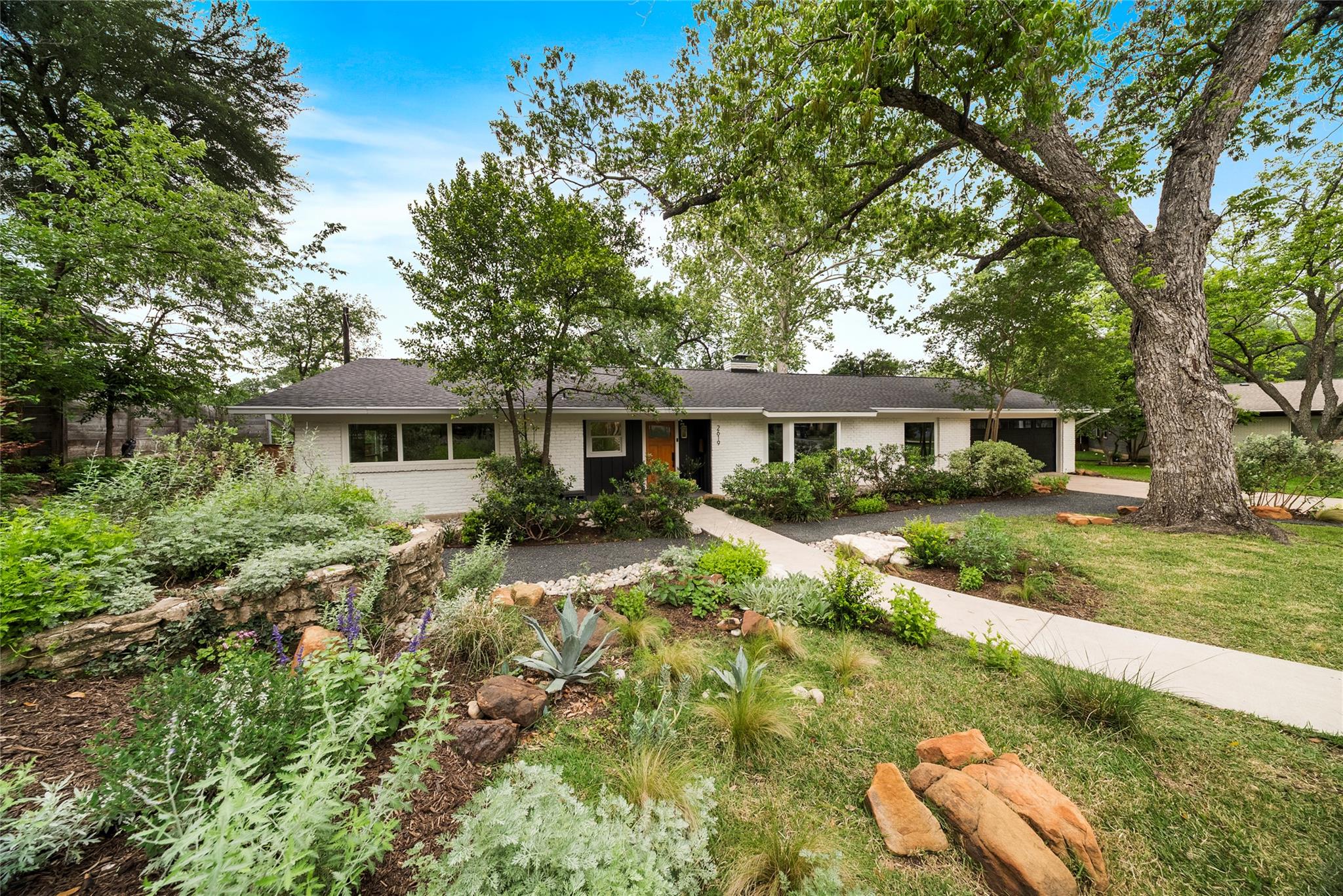 2619 Pembrook TRL