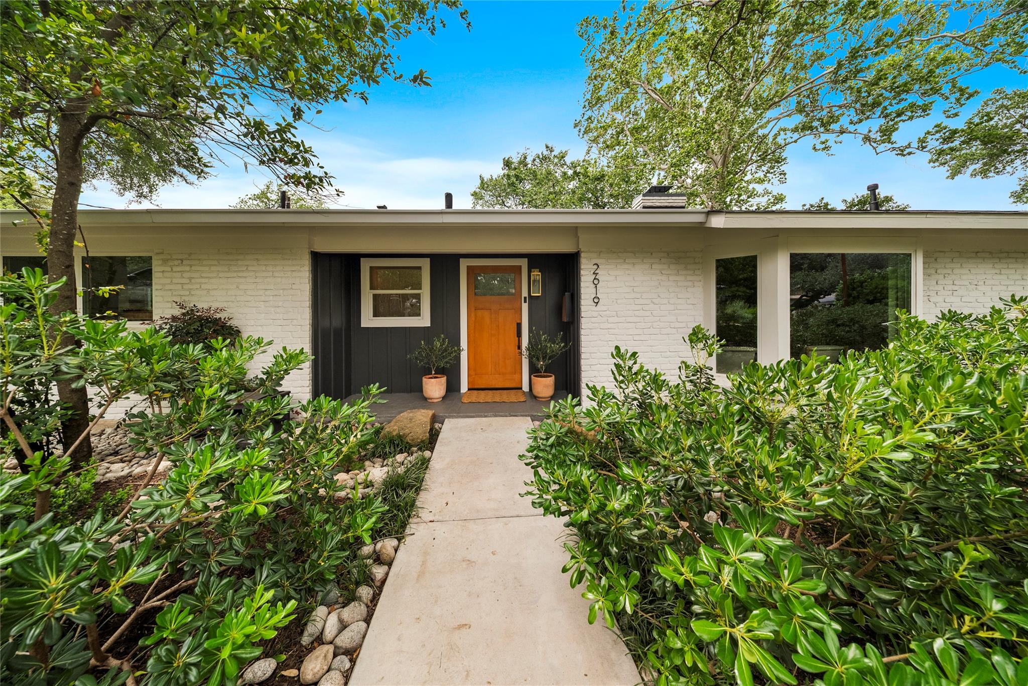 2619 Pembrook TRL