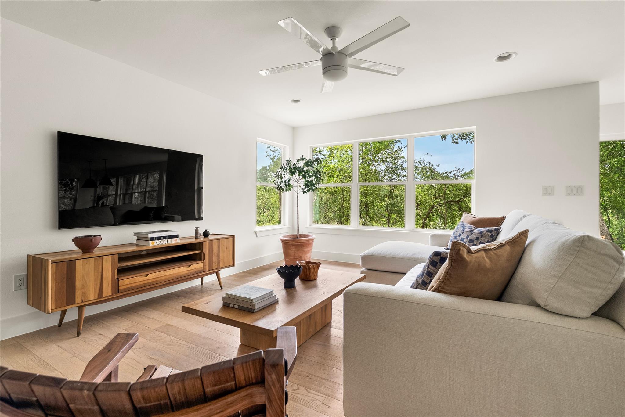 2619 Pembrook TRL
