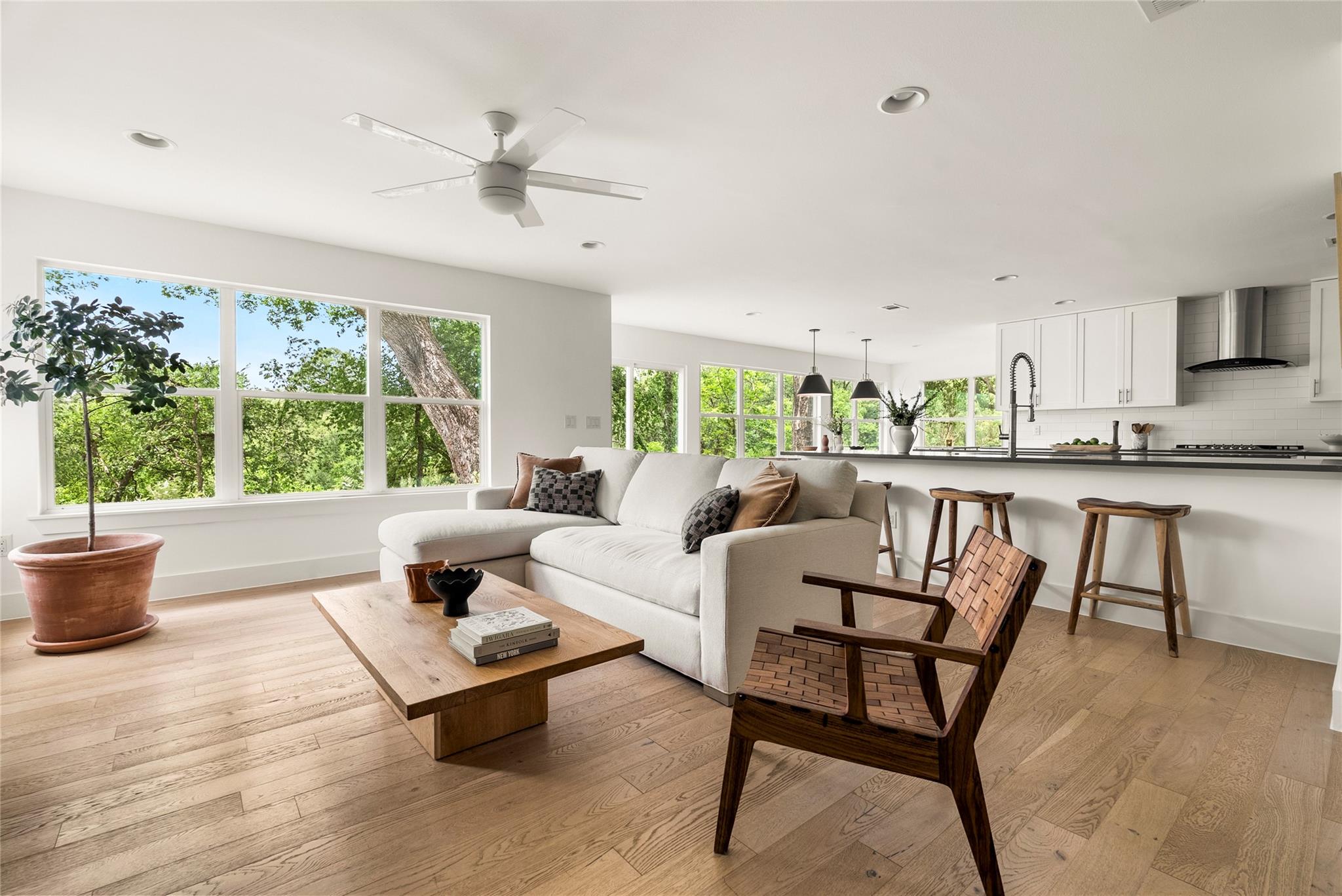 2619 Pembrook TRL