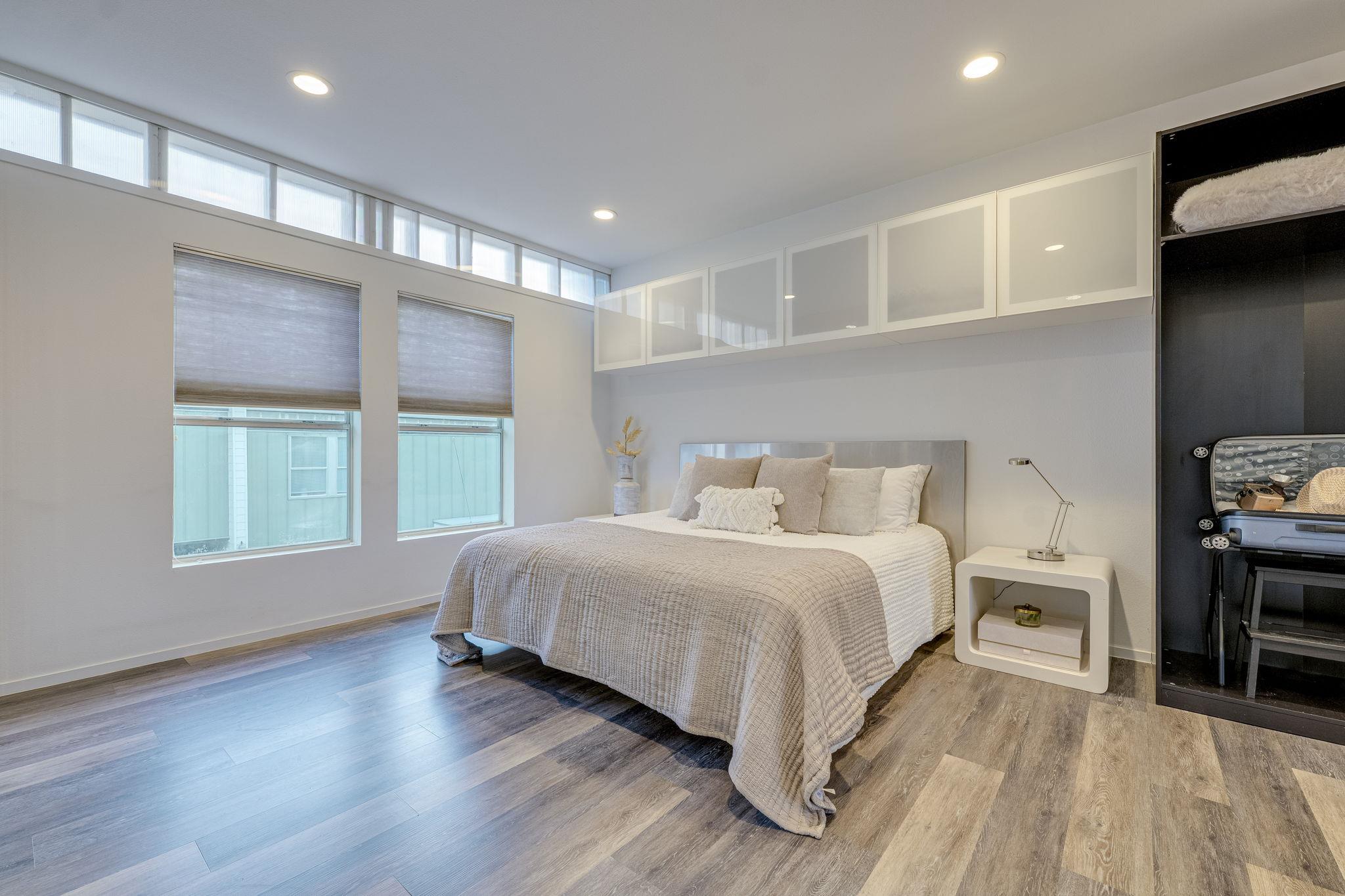 5409 Woodrow Ave # D