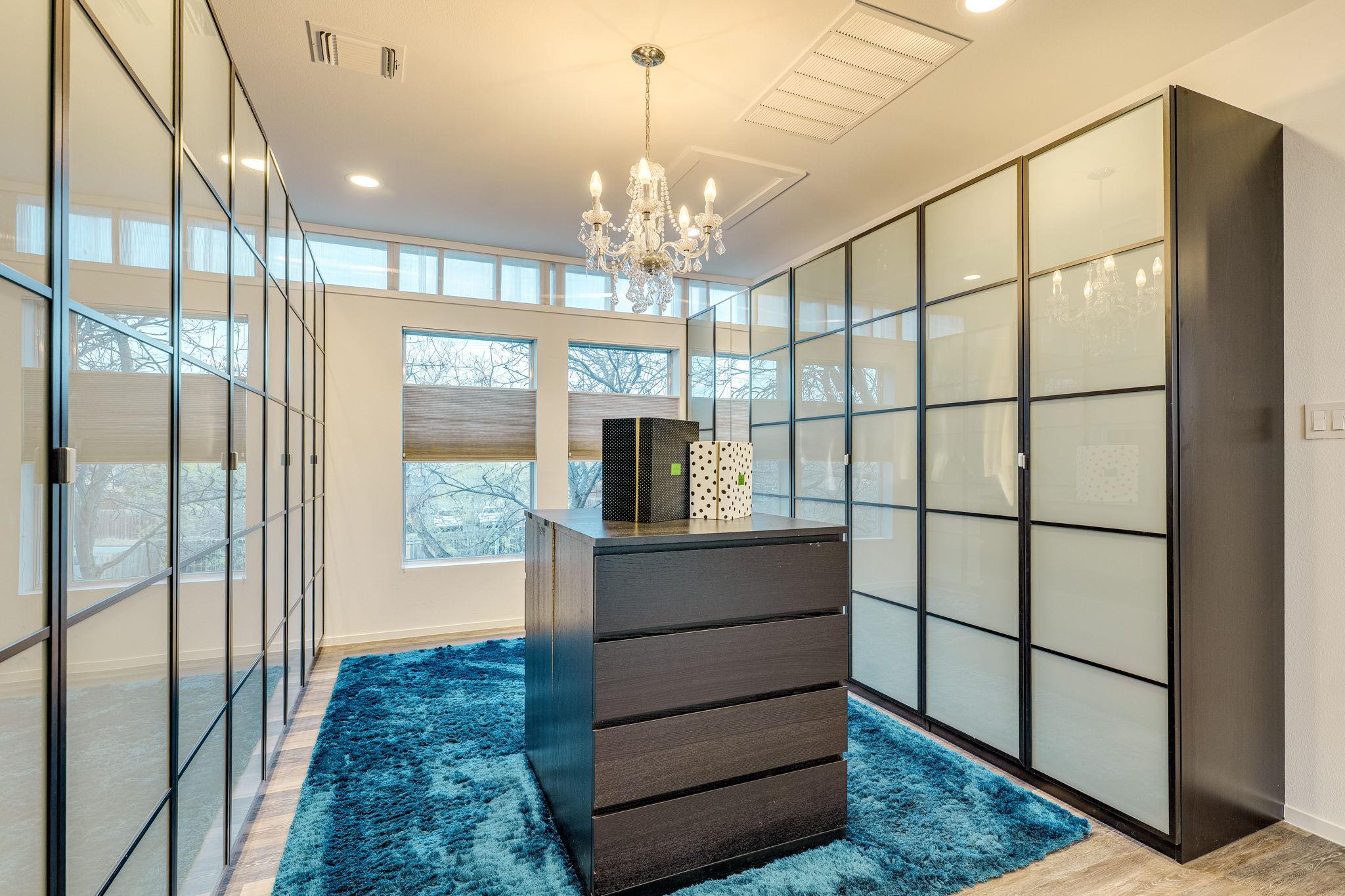 5409 Woodrow Ave # D