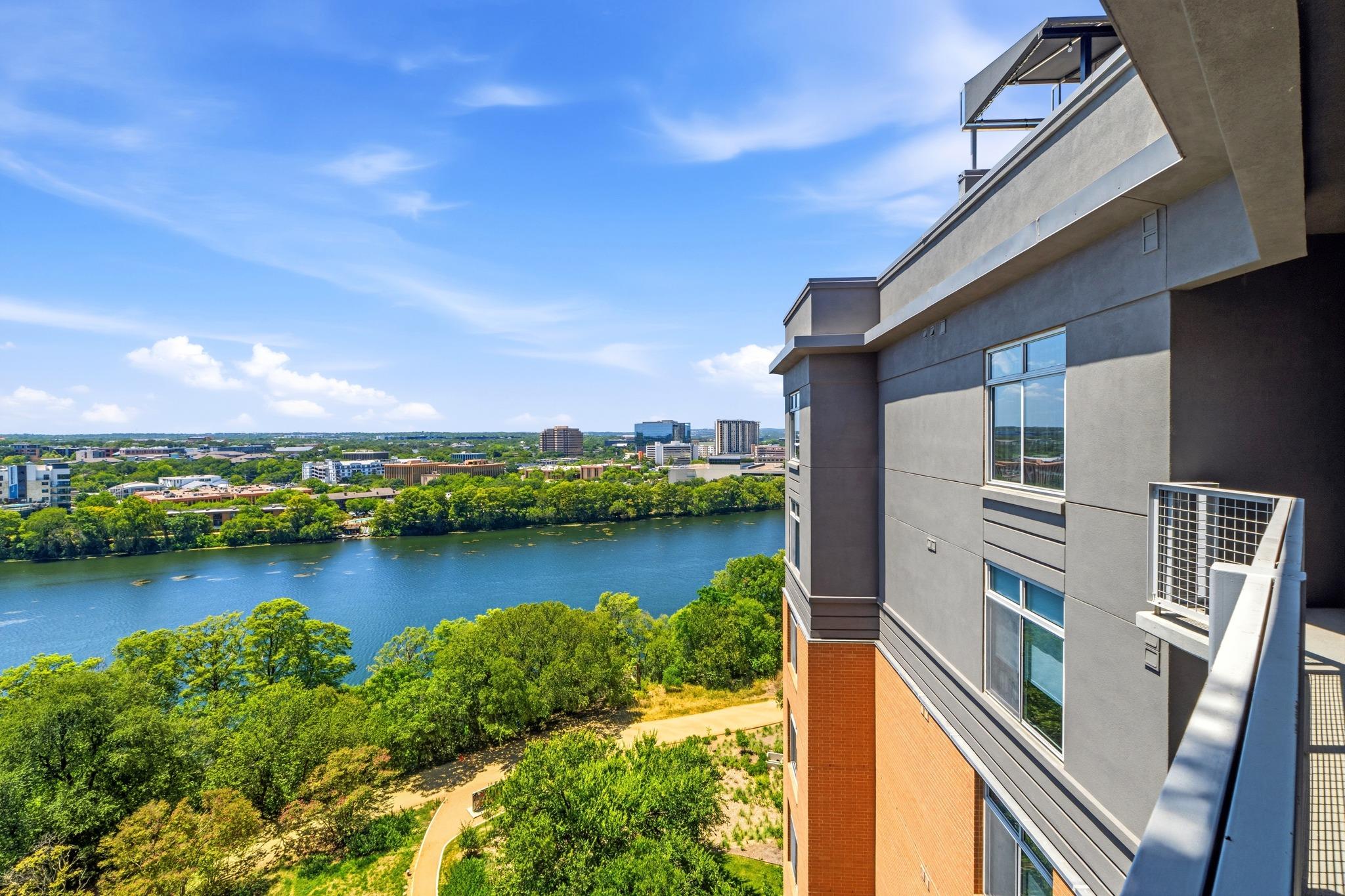 54 Rainey ST Unit: PH20