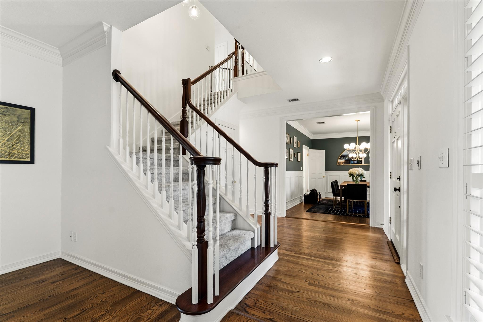 3107 Lookout LN