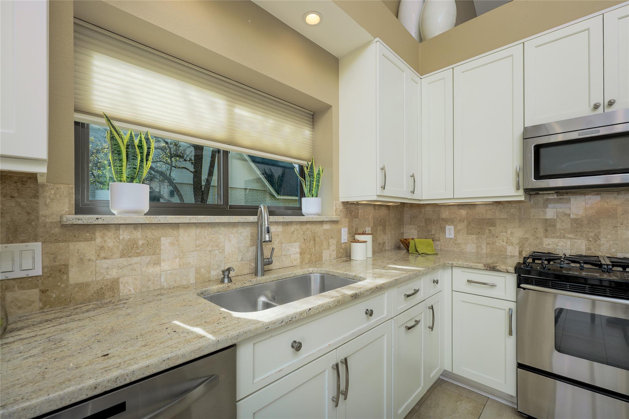 6703 Lakewood Point CV