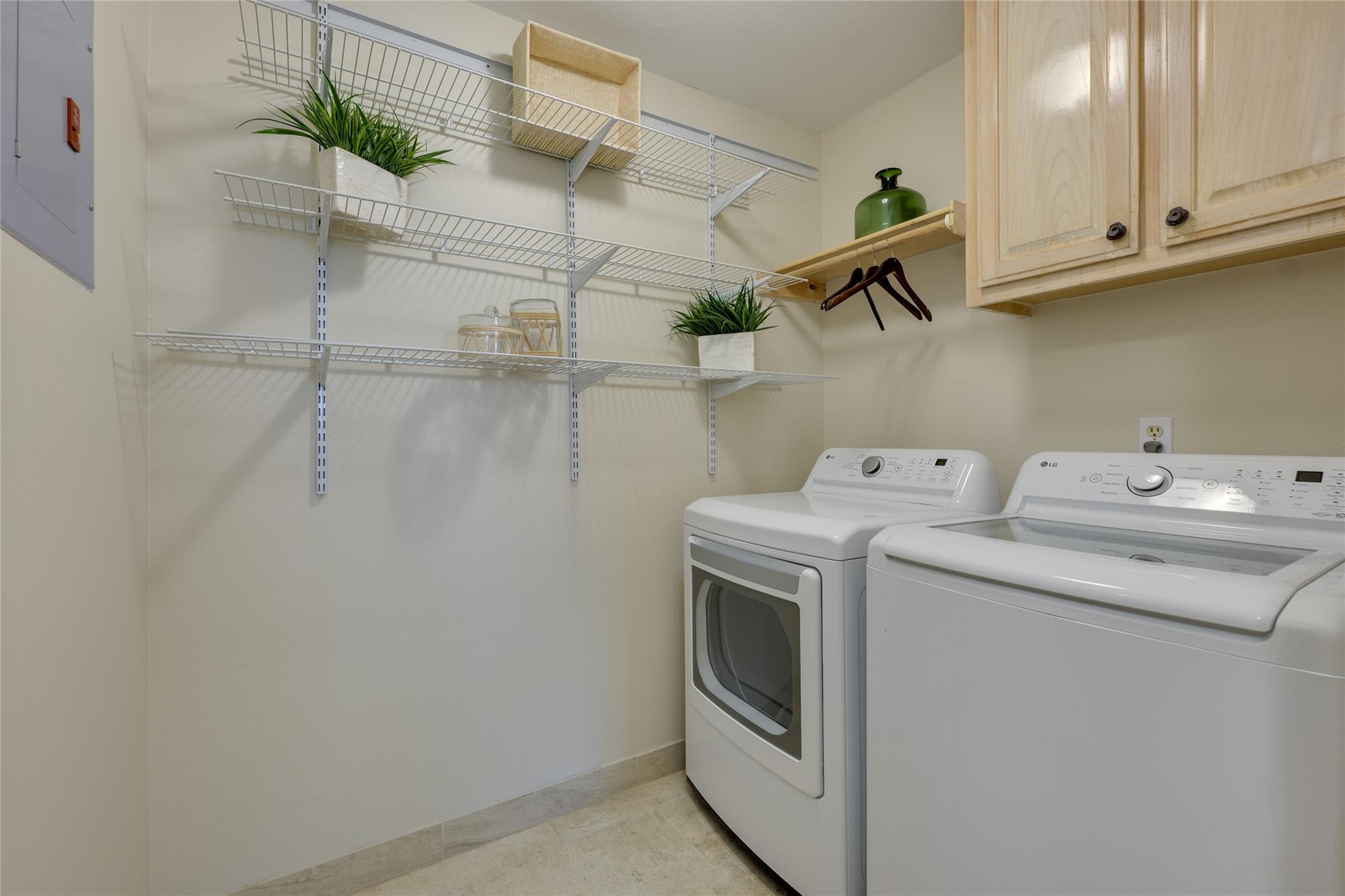 6703 Lakewood Point CV