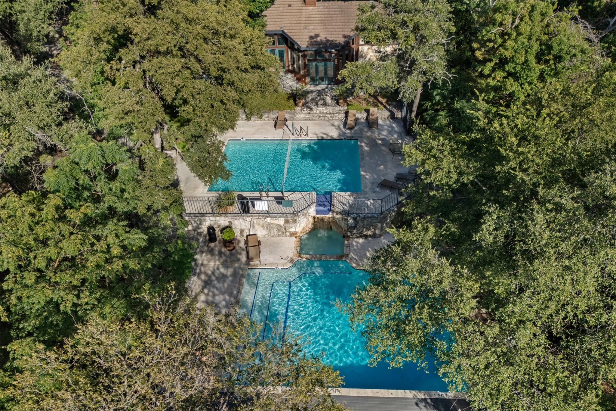 4711 Spicewood Springs RD # 201 Unit: 1-201
