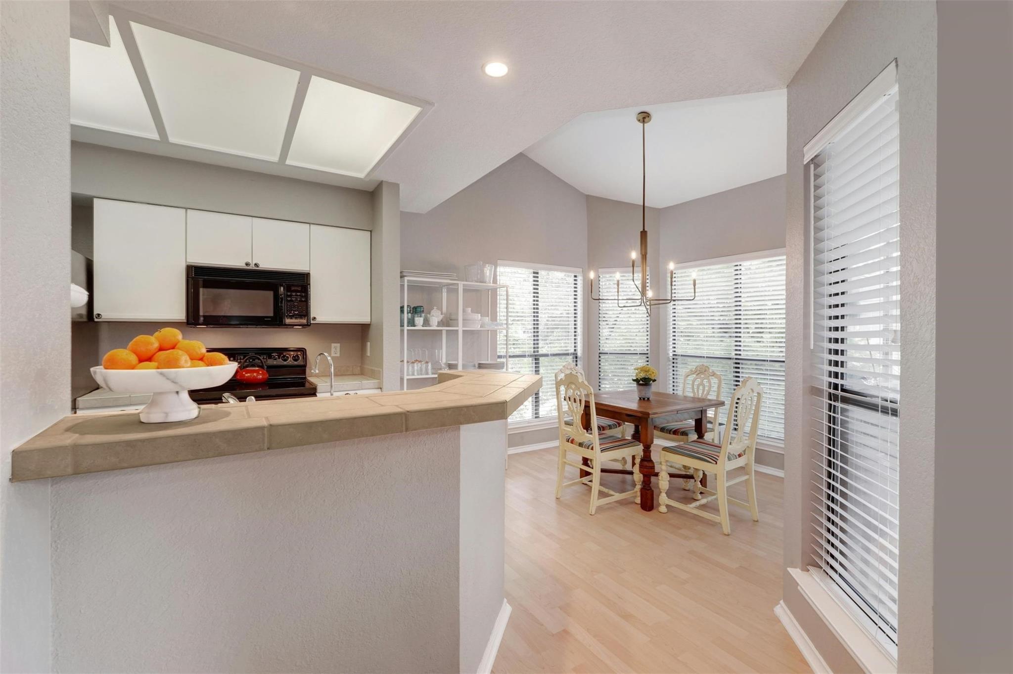 4711 Spicewood Springs RD # 201 Unit: 1-201