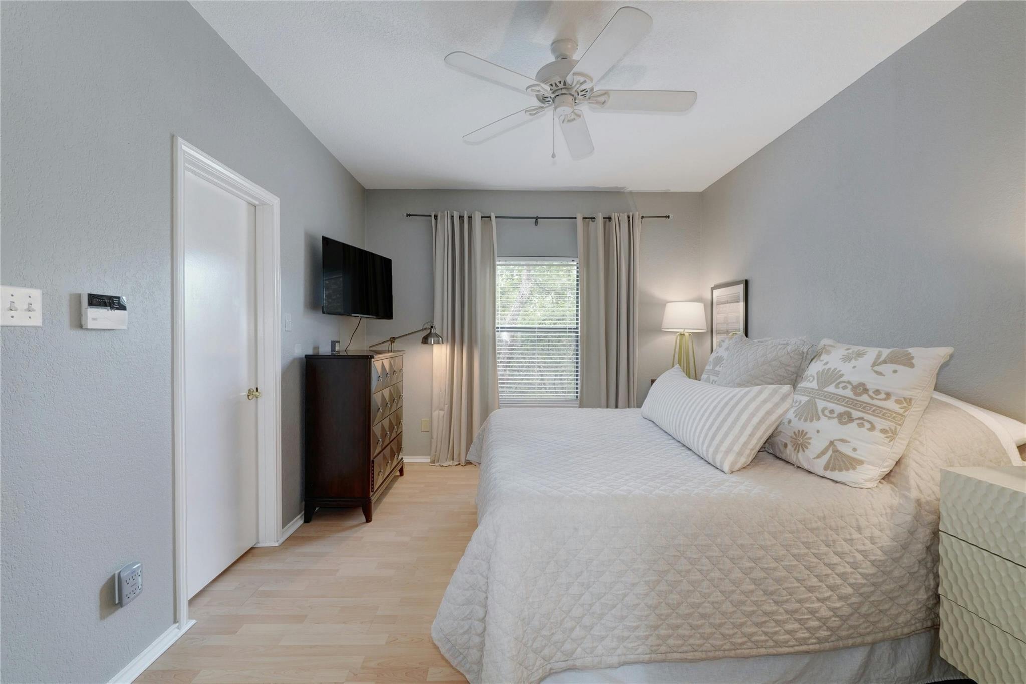 4711 Spicewood Springs RD # 201 Unit: 1-201