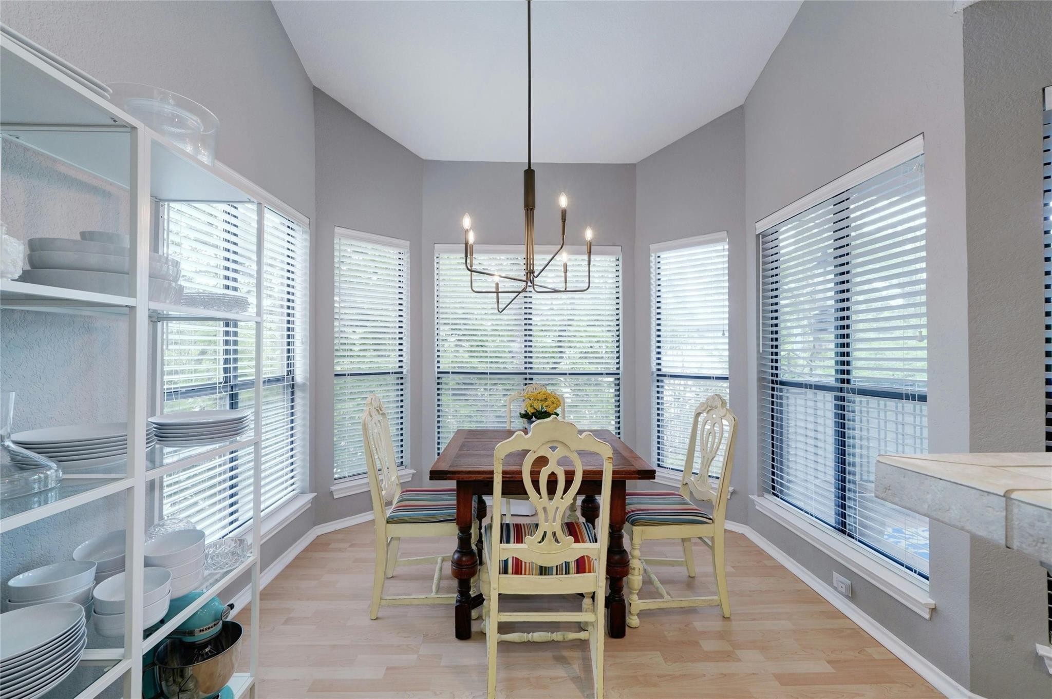 4711 Spicewood Springs RD # 201 Unit: 1-201