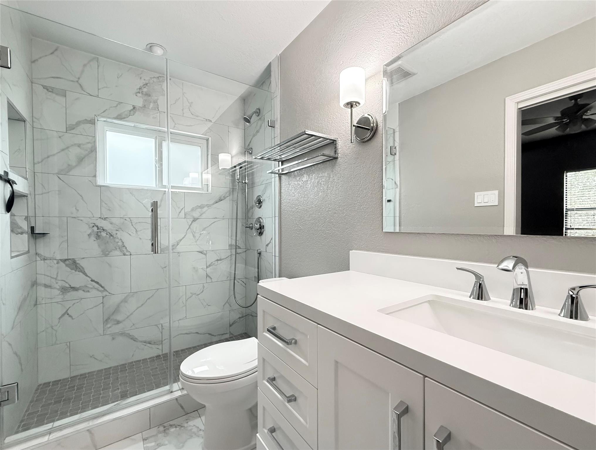 4711 Spicewood Springs RD # 201 Unit: 1-201