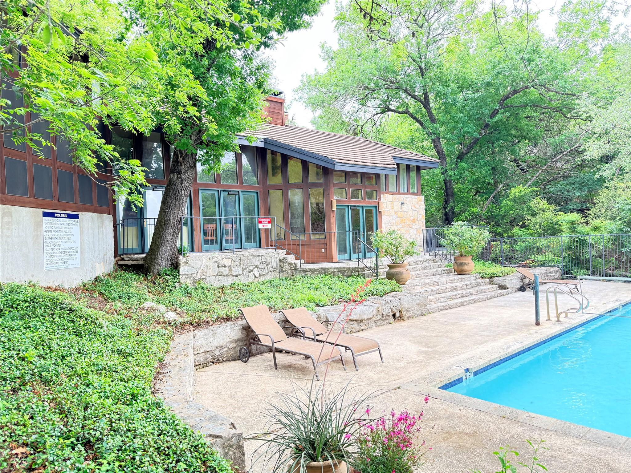 4711 Spicewood Springs RD # 201 Unit: 1-201