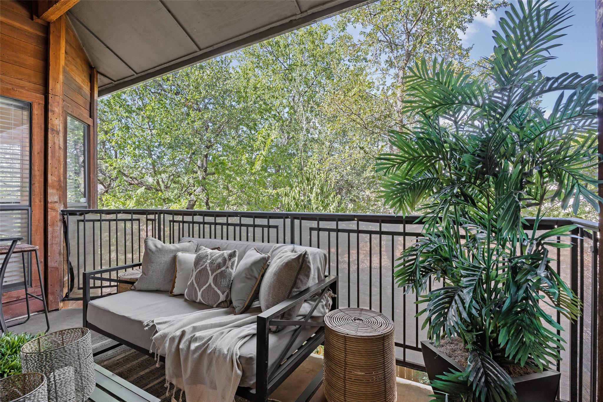 4711 Spicewood Springs RD # 201 Unit: 1-201