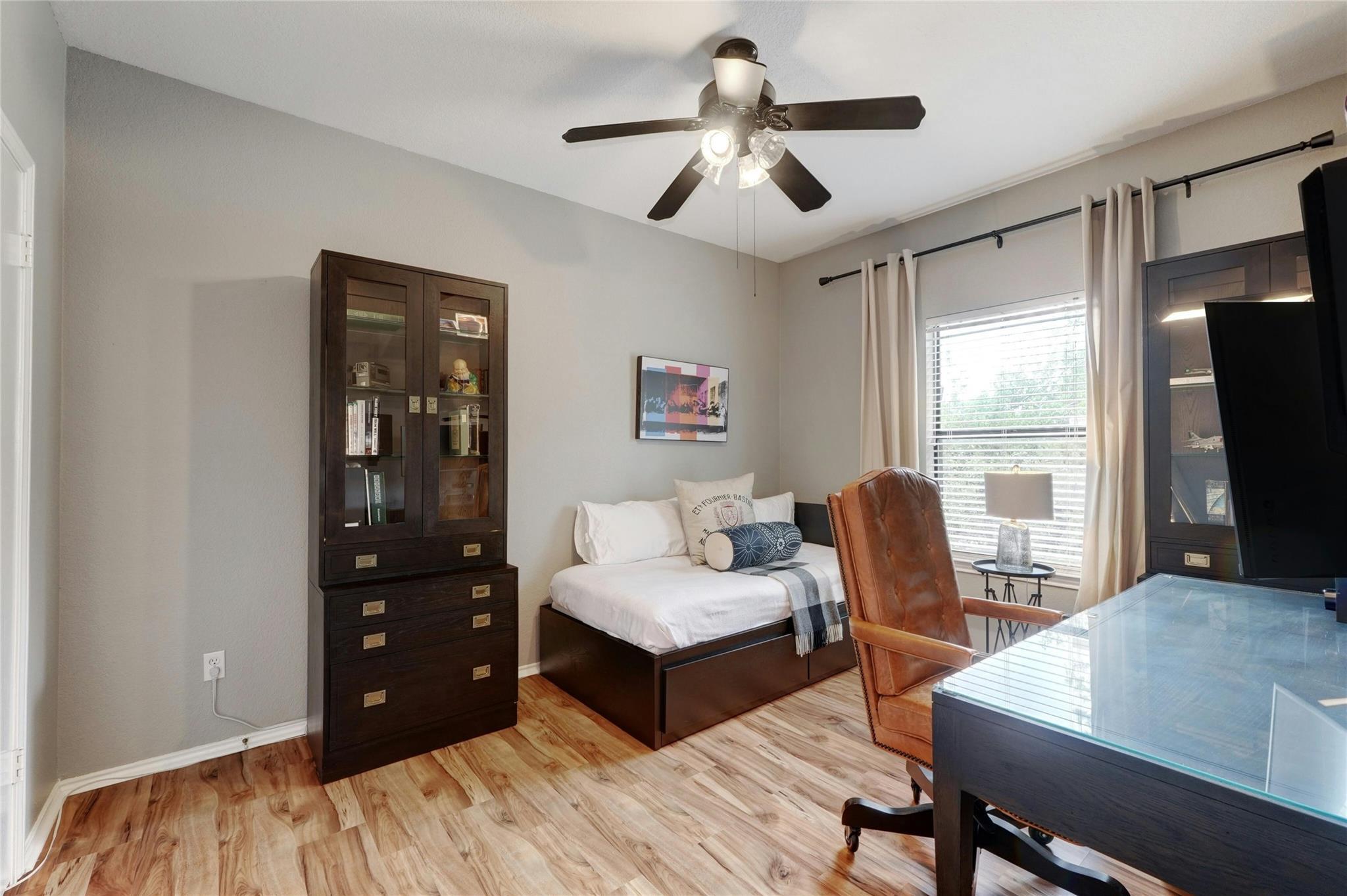 4711 Spicewood Springs RD # 201 Unit: 1-201