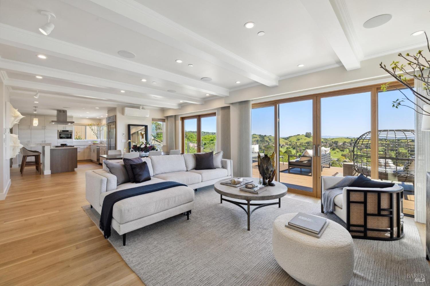 106 Fernwood Dr