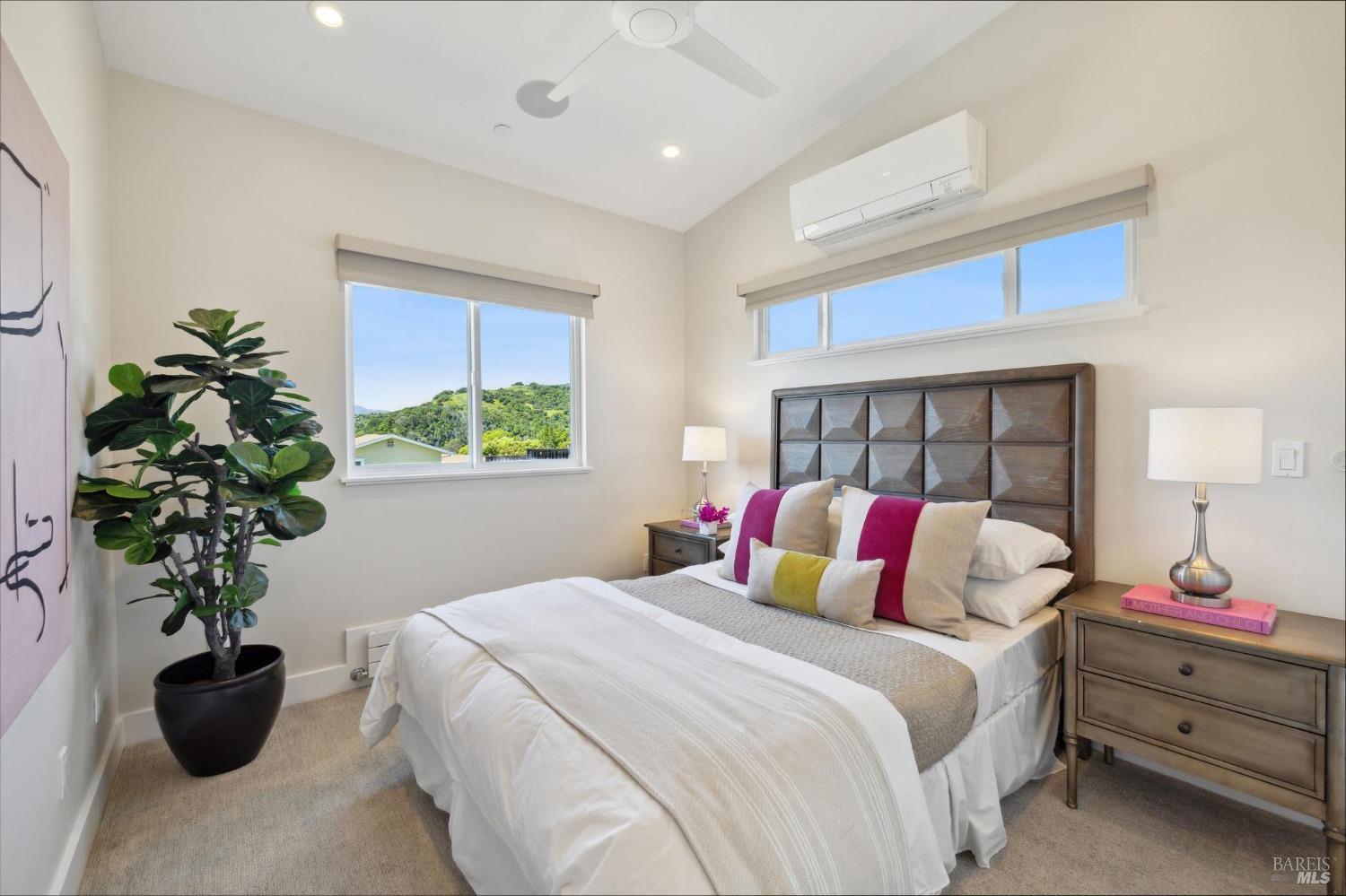 106 Fernwood Dr