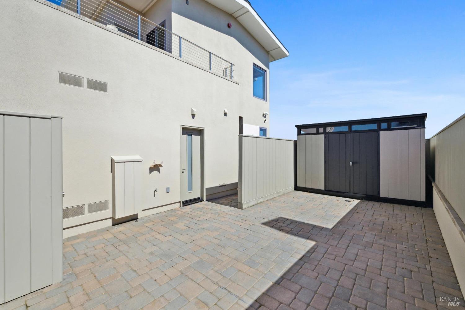 106 Fernwood Dr