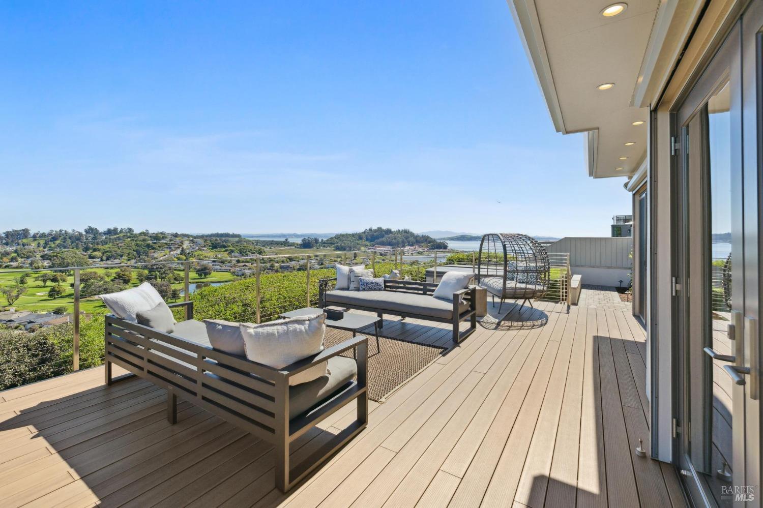 106 Fernwood Dr